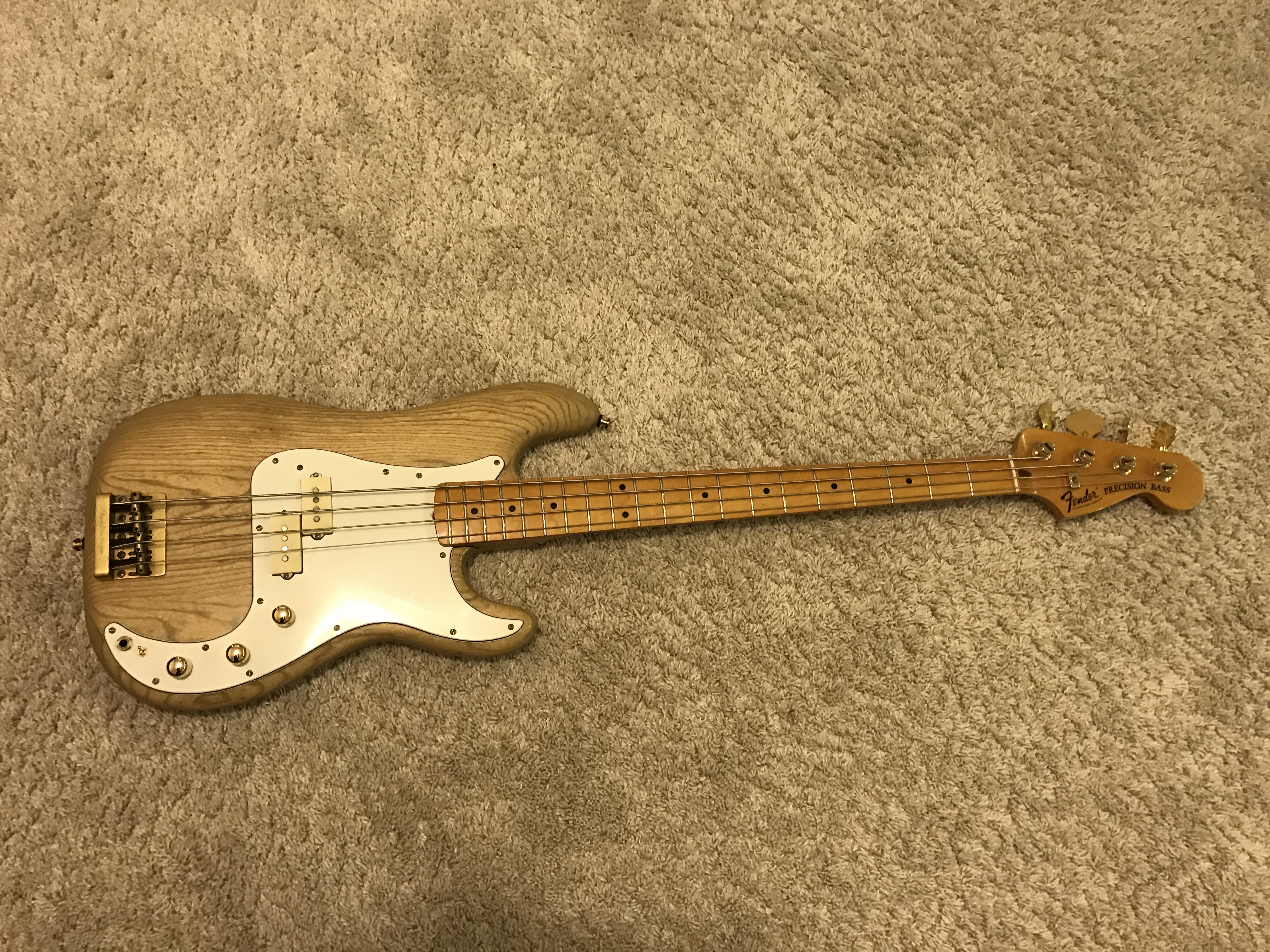 Special Edition Precision Bass 1980 Fender Audiofanzine 0364