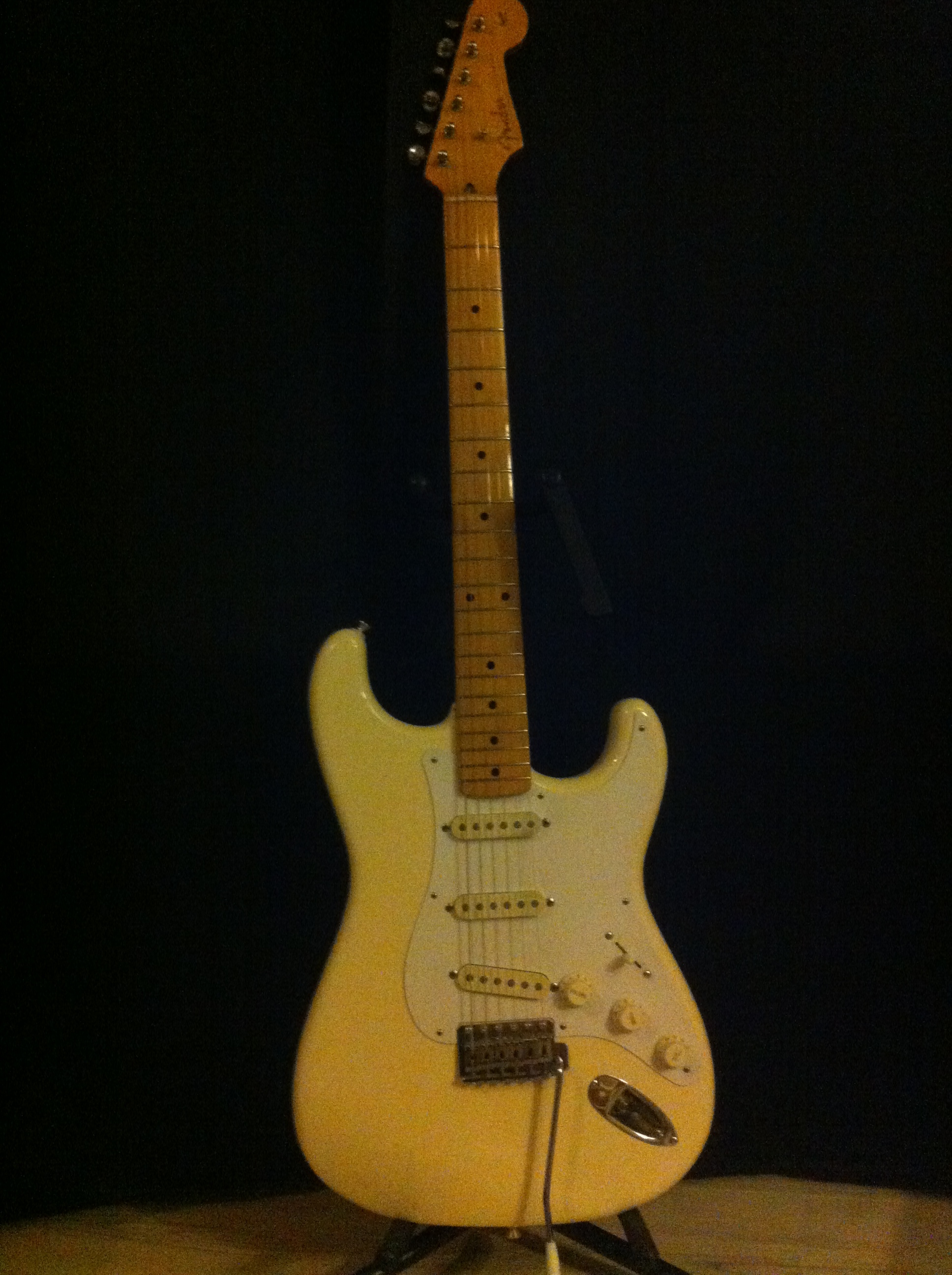 Fender Japan Stratocaster ブラック レースセンサー 楽器・機材 ...