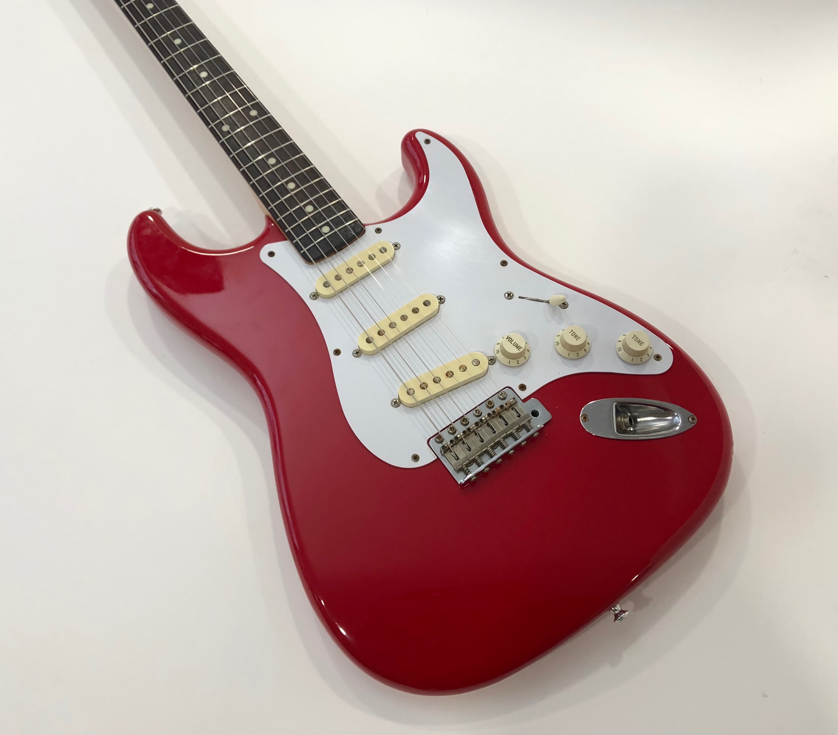 STRATOCASTER JAPAN Fender Stratocaster Japan Audiofanzine