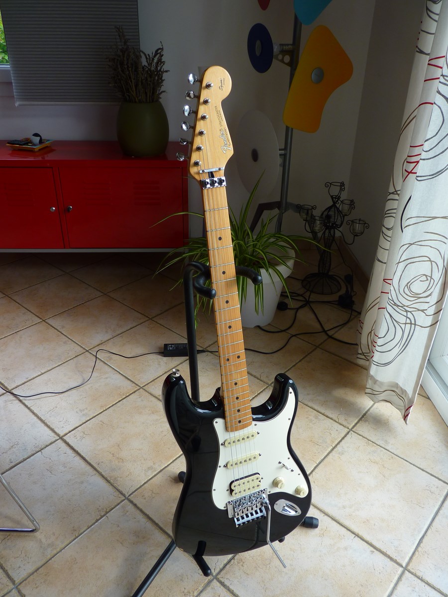 Stratocaster made in mexico "Squier Series" Fender Audiofanzine