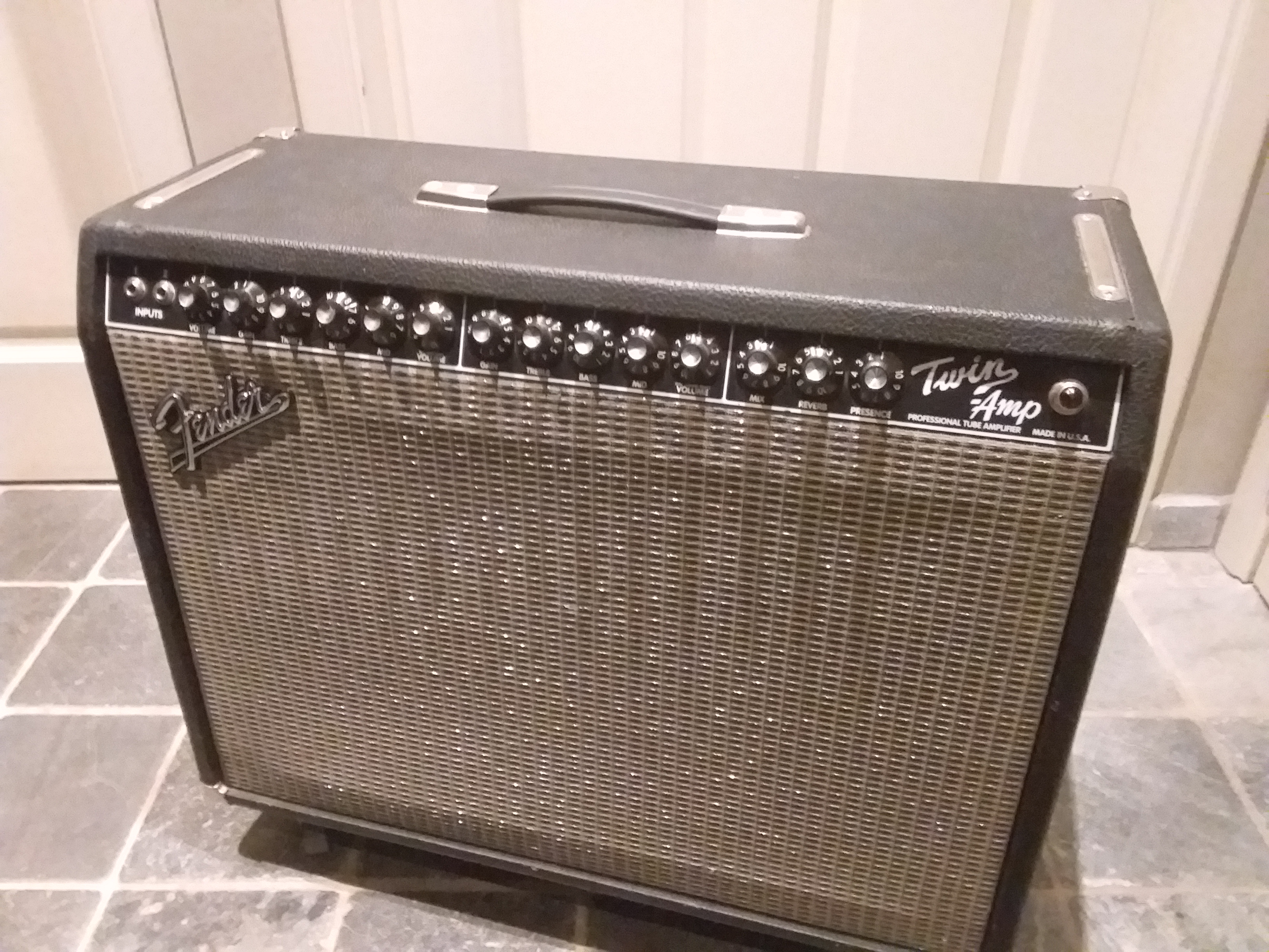Twin Amp [20022010] Fender Twin Amp [20022010] Audiofanzine