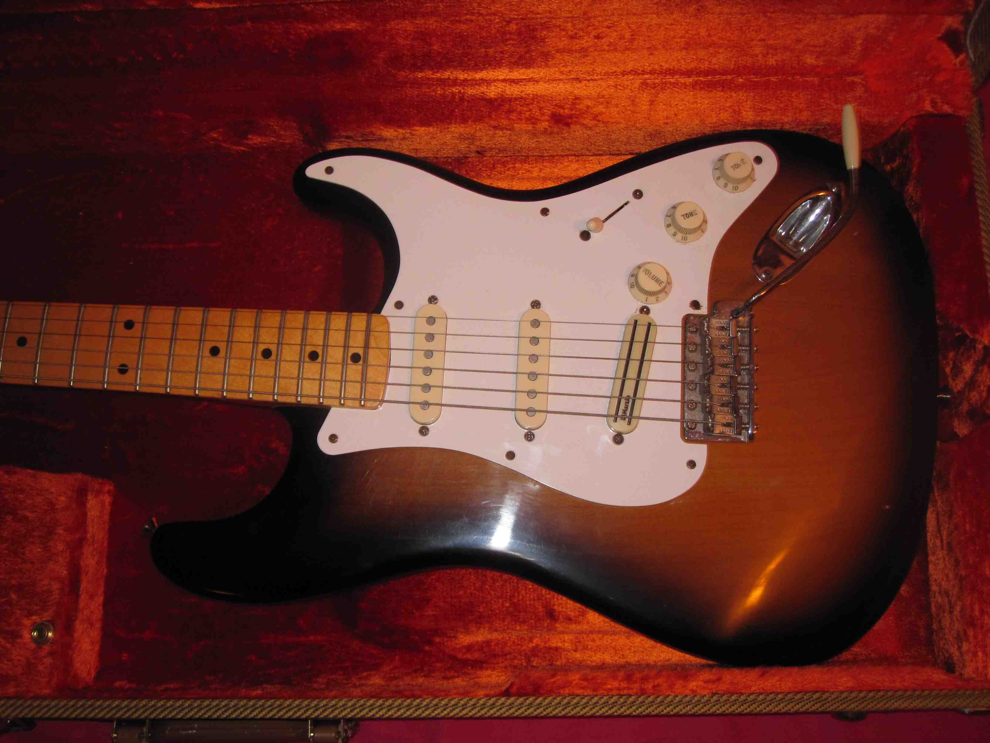 Photo Fender Vintage Hot Rod '57 Strat Fender [Vintage Hot Rod Series