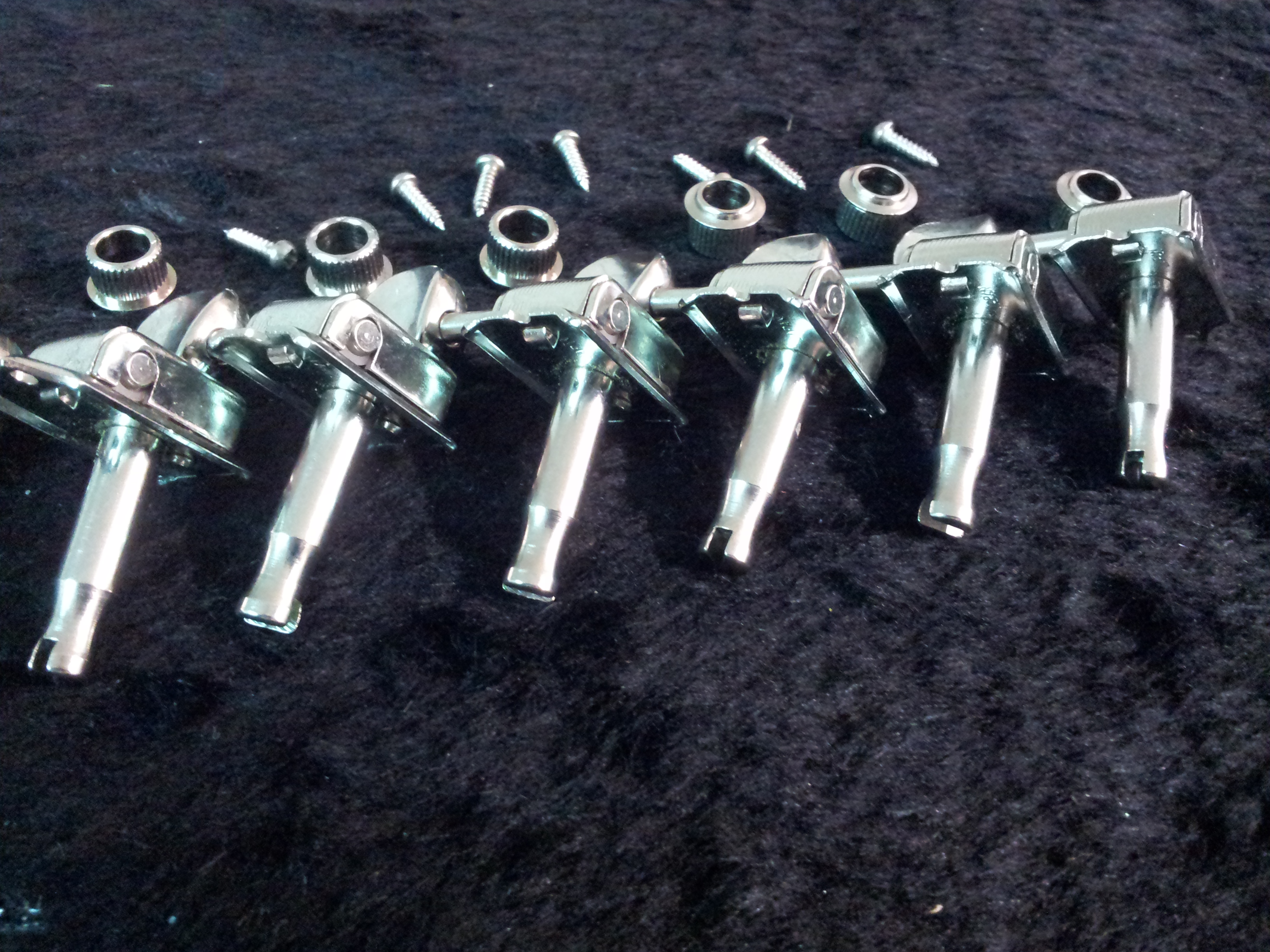 VINTAGE NICKEL TUNERS Fender Vintage Nickel Tuners Audiofanzine