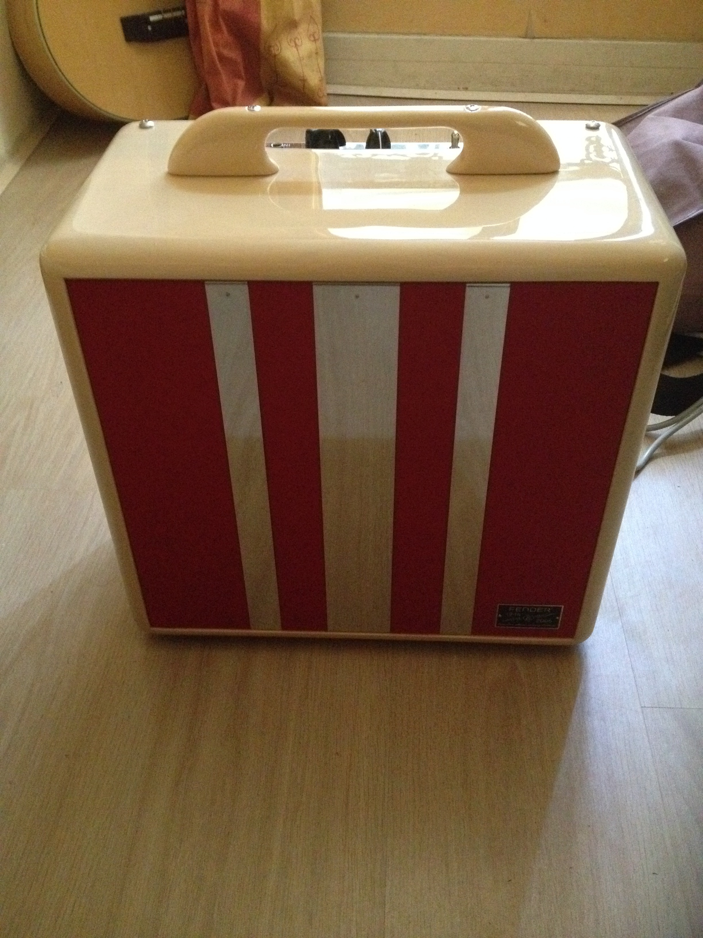 WOODY PRO JR Fender Woody Pro Jr Audiofanzine