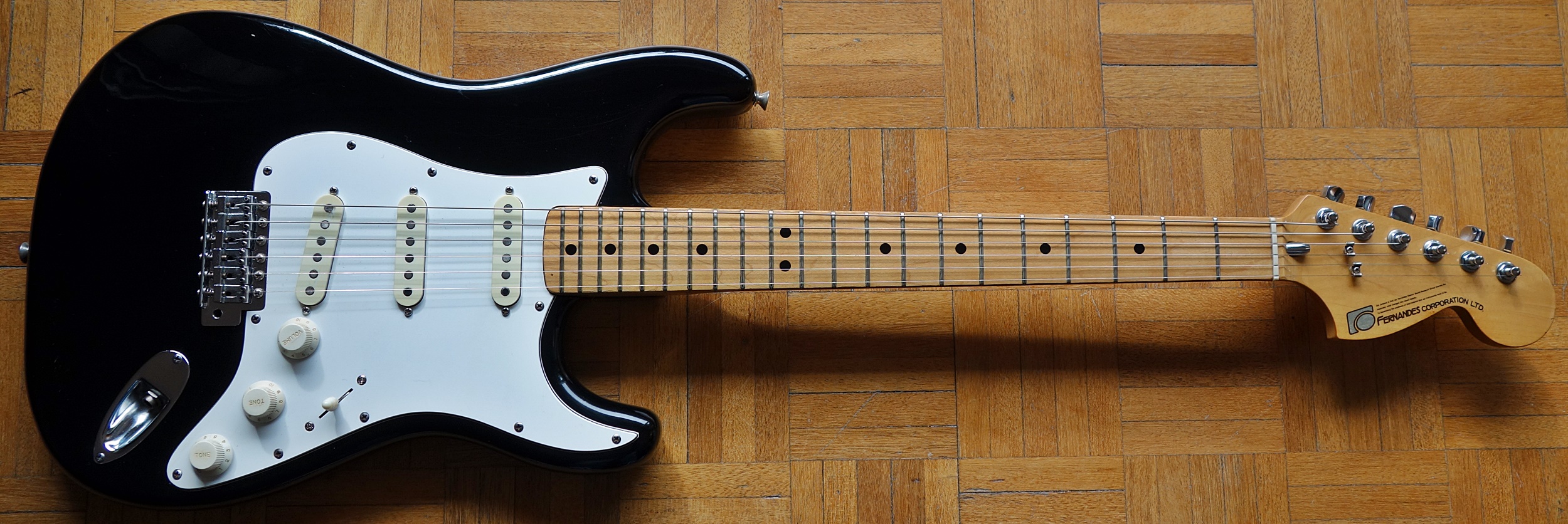 5313】 FERNANDES Stratocaster フロイドローズの+find-us.in