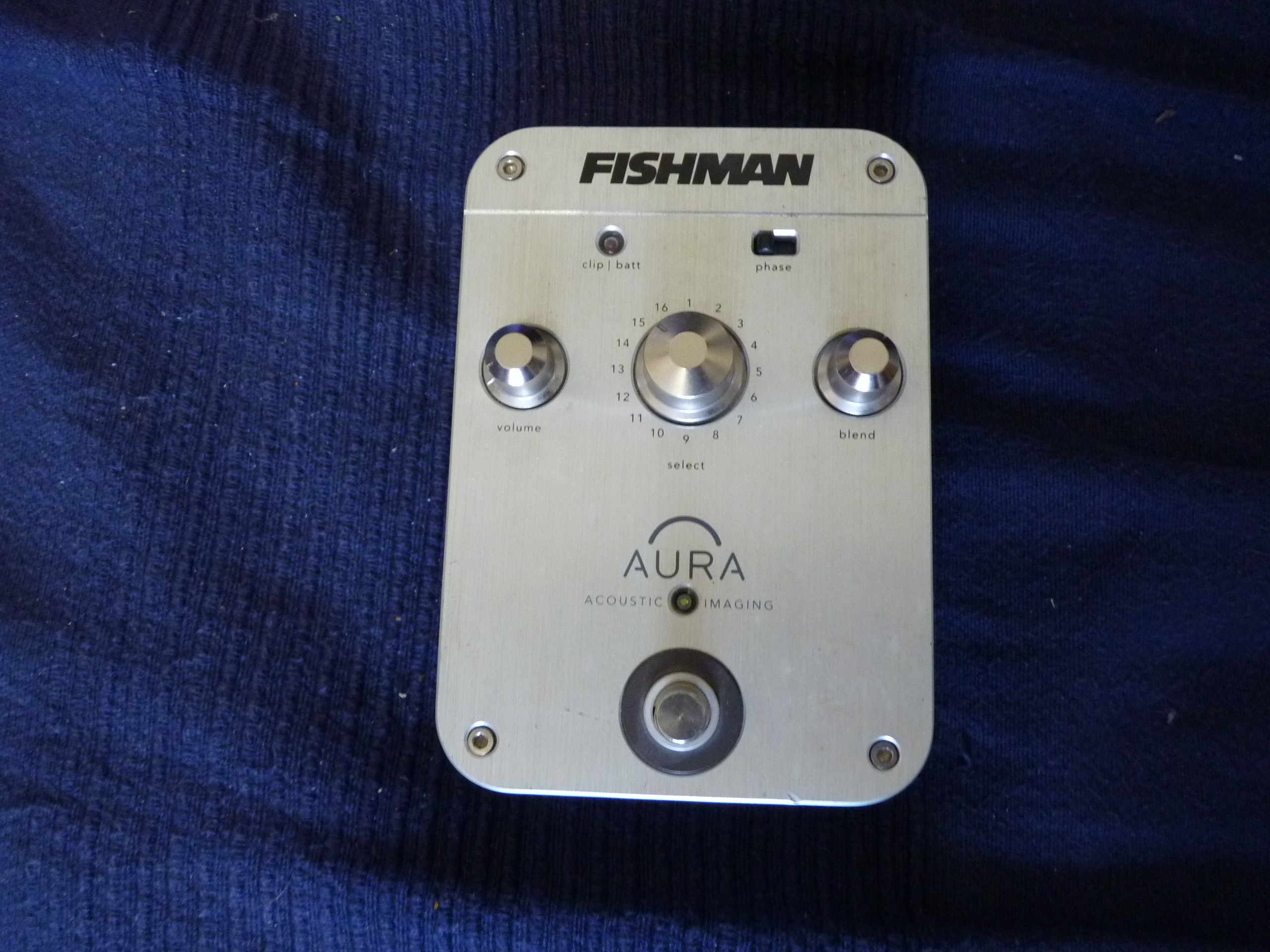 オンラインストアクリアランス Fishman AURA SIXTEEN AIP-P16 未使用