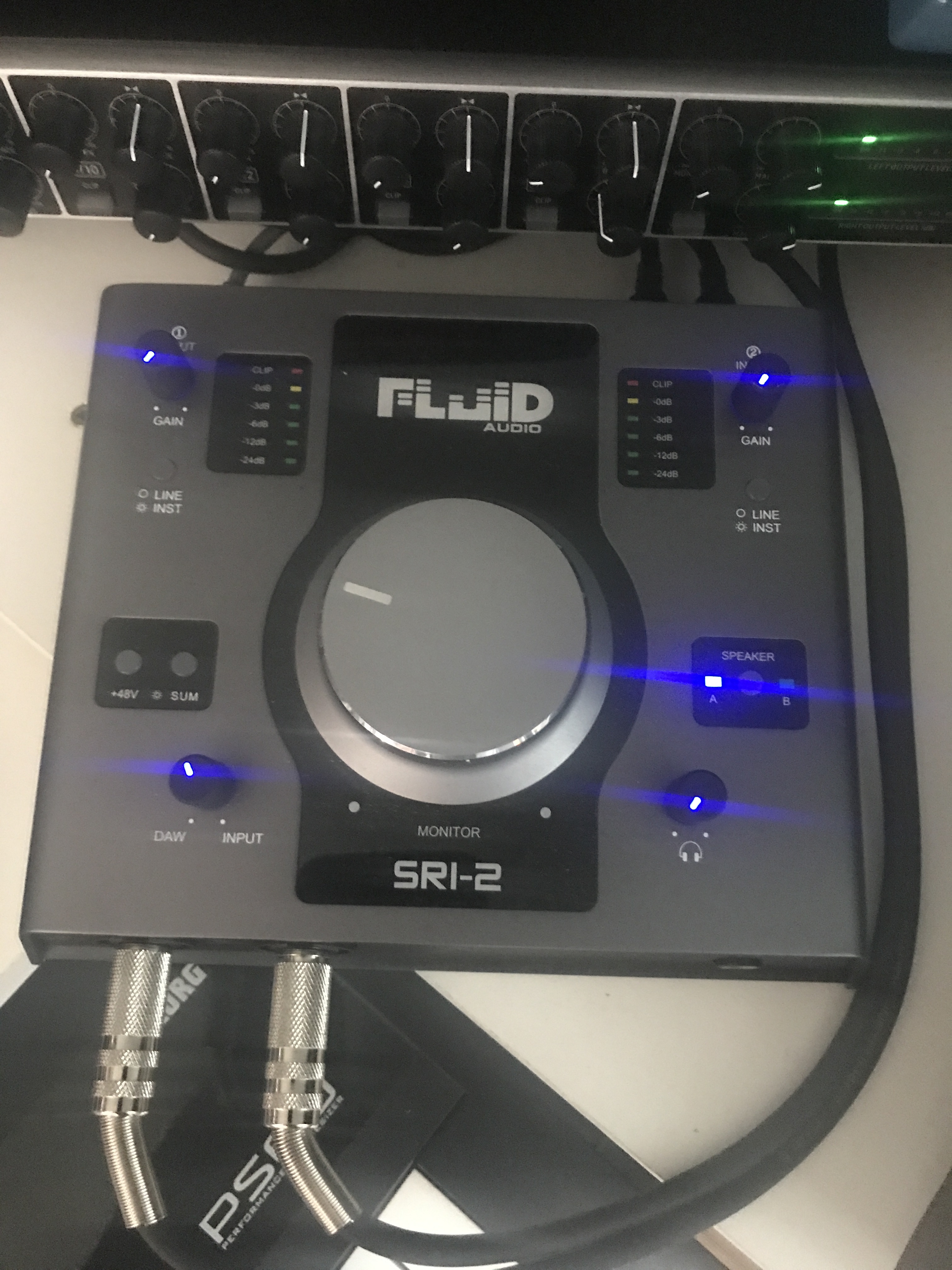 Fluid Audio SRI-2 USBオーディオインターフェース