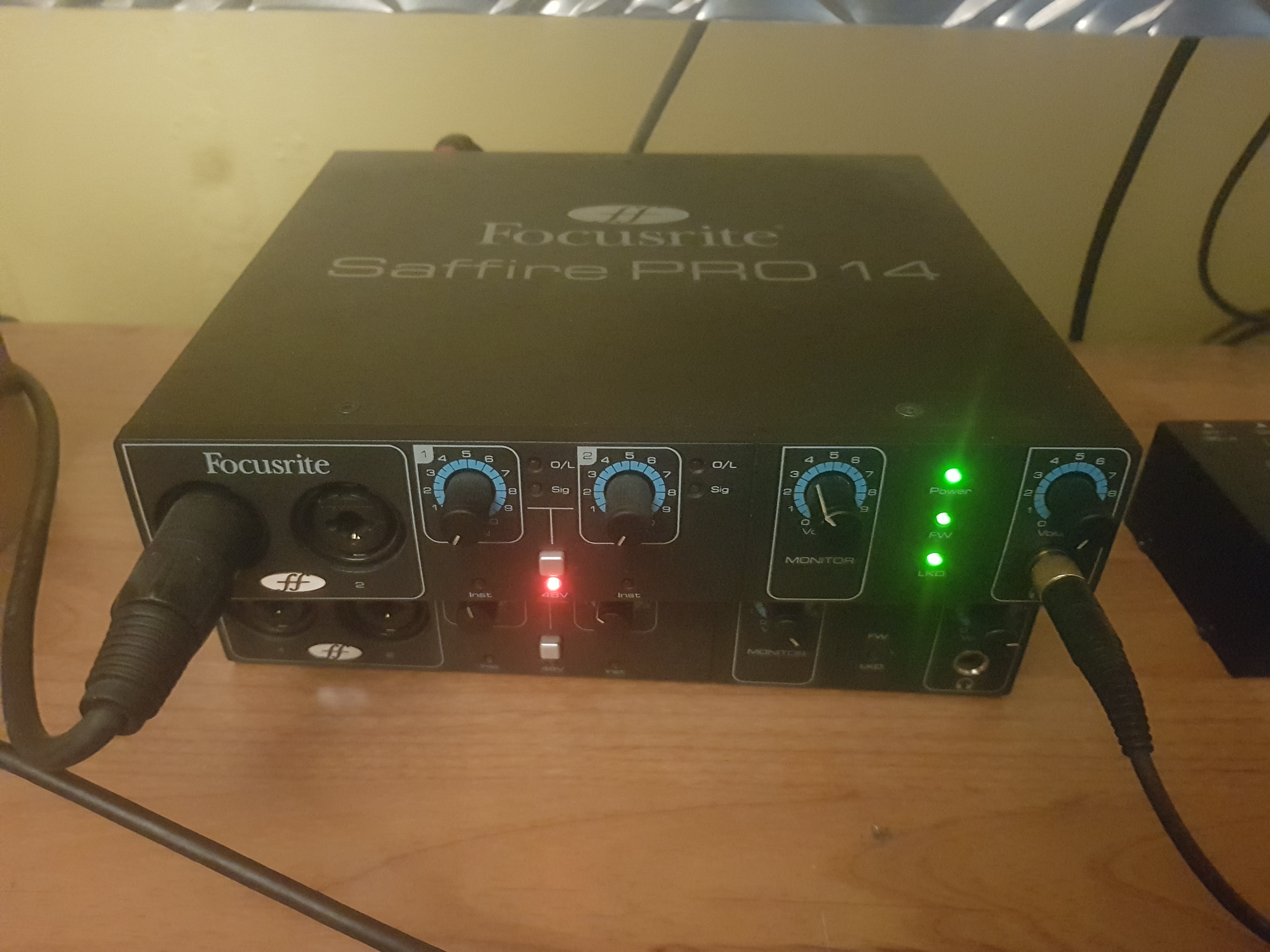 Как подключить focusrite saffire pro 14 через usb