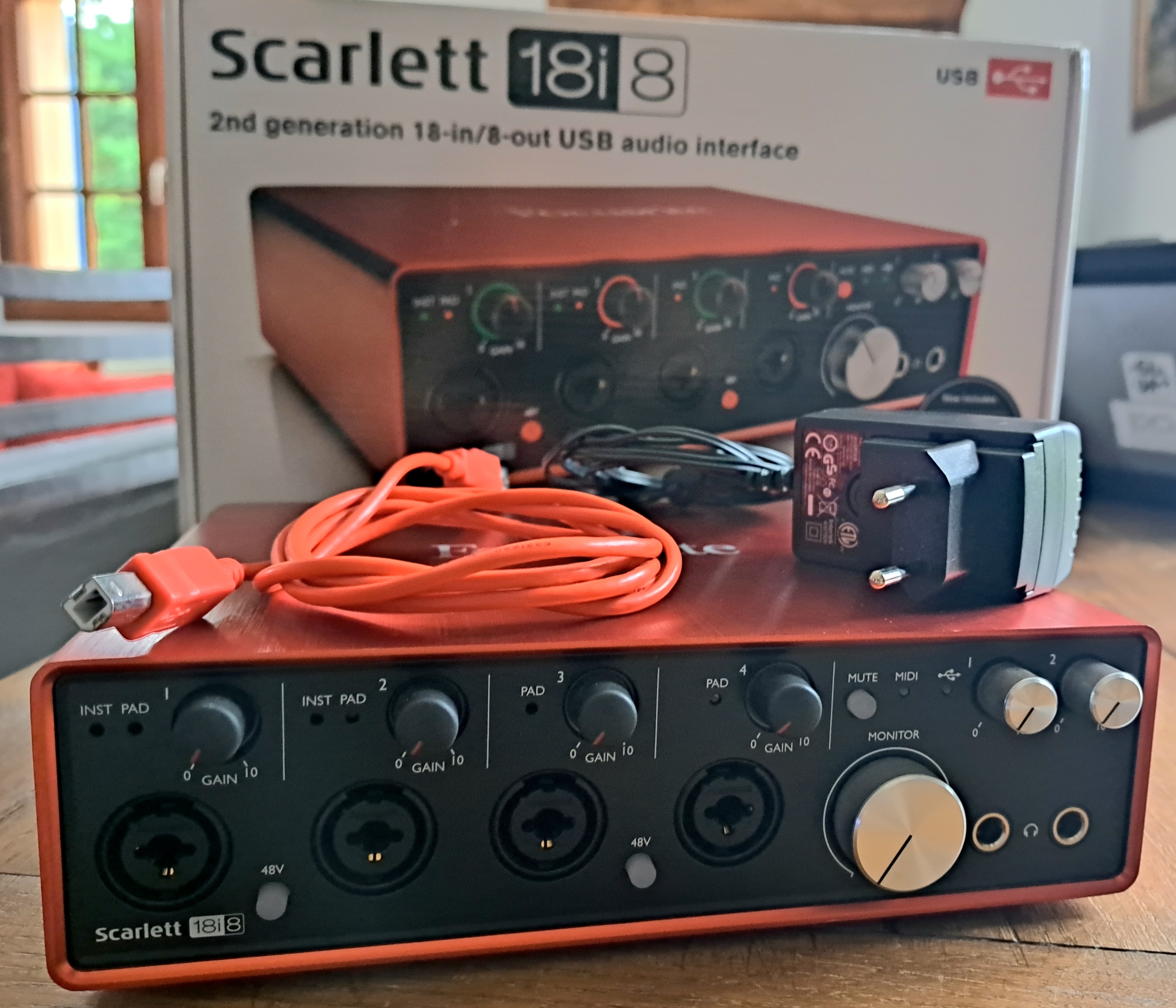 Focusrite Scarlett 18i8 Interface audionumrique USB 2.0 18 entr?es