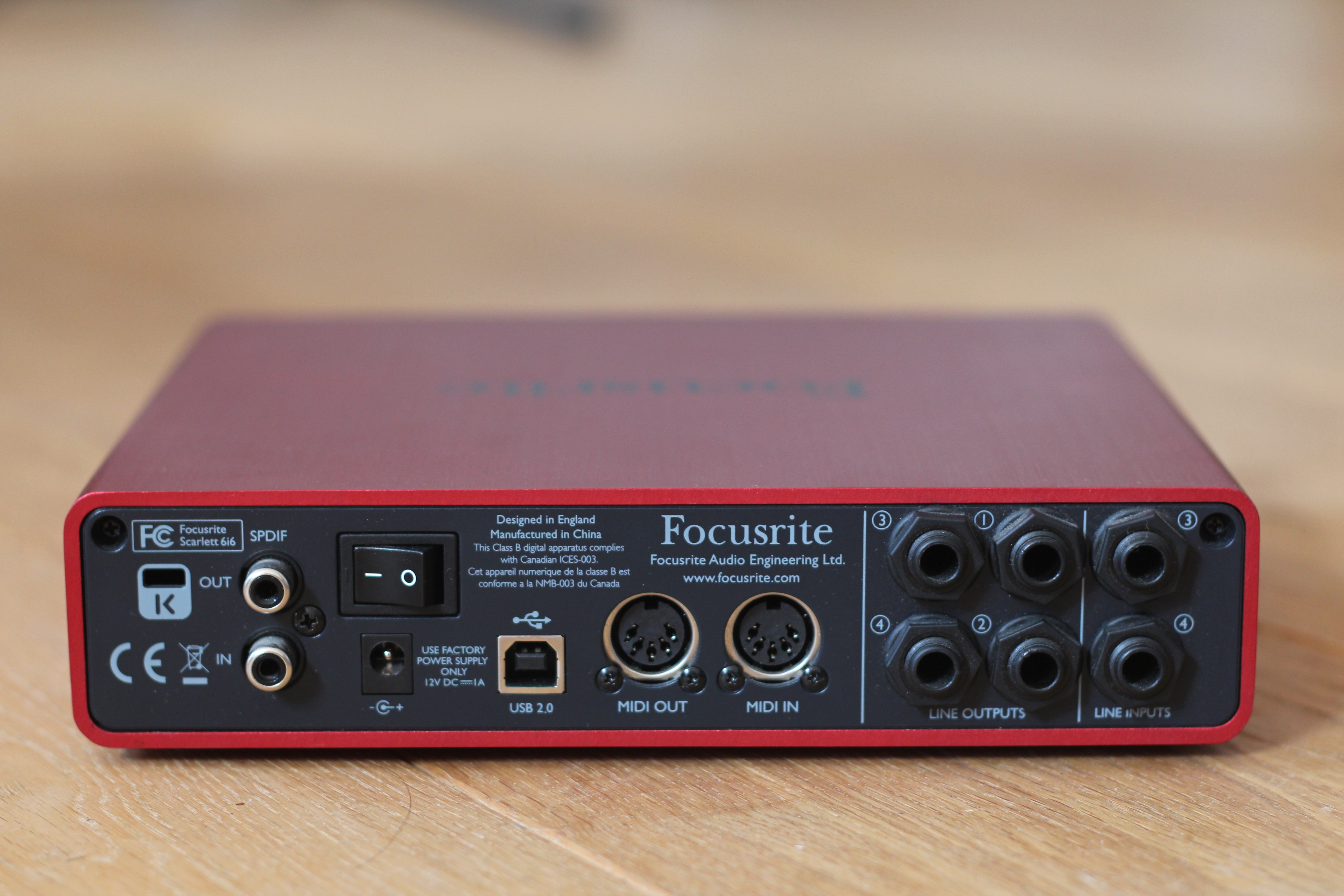 Звуковая карта focusrite scarlett 6i6