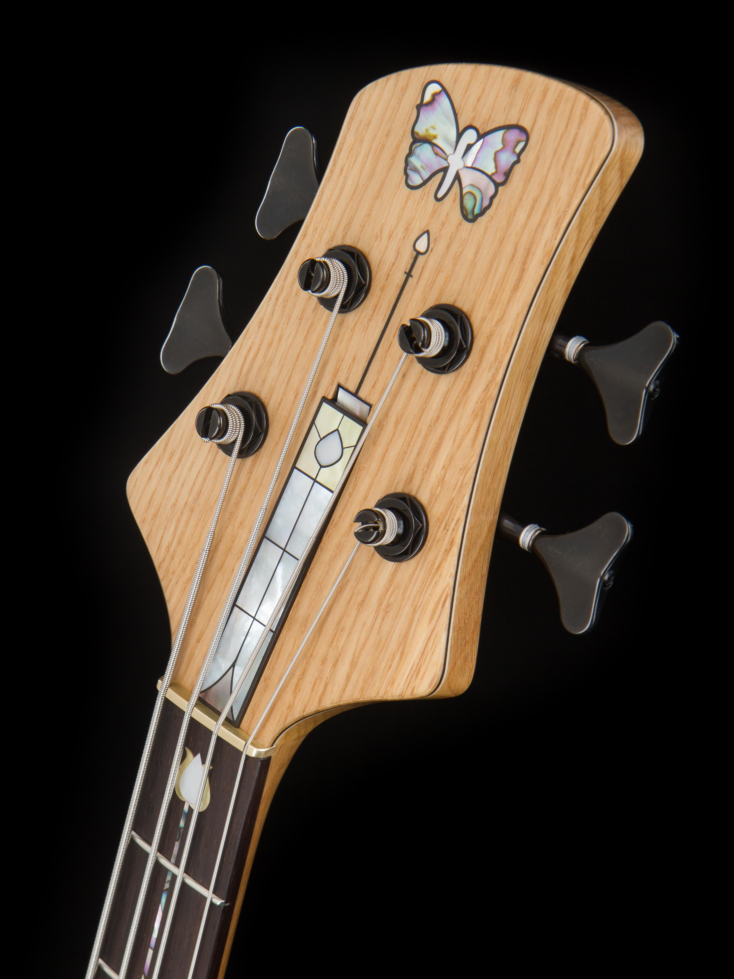 Monarch 4 Deluxe "Arts and Crafts" Fodera Guitars Audiofanzine