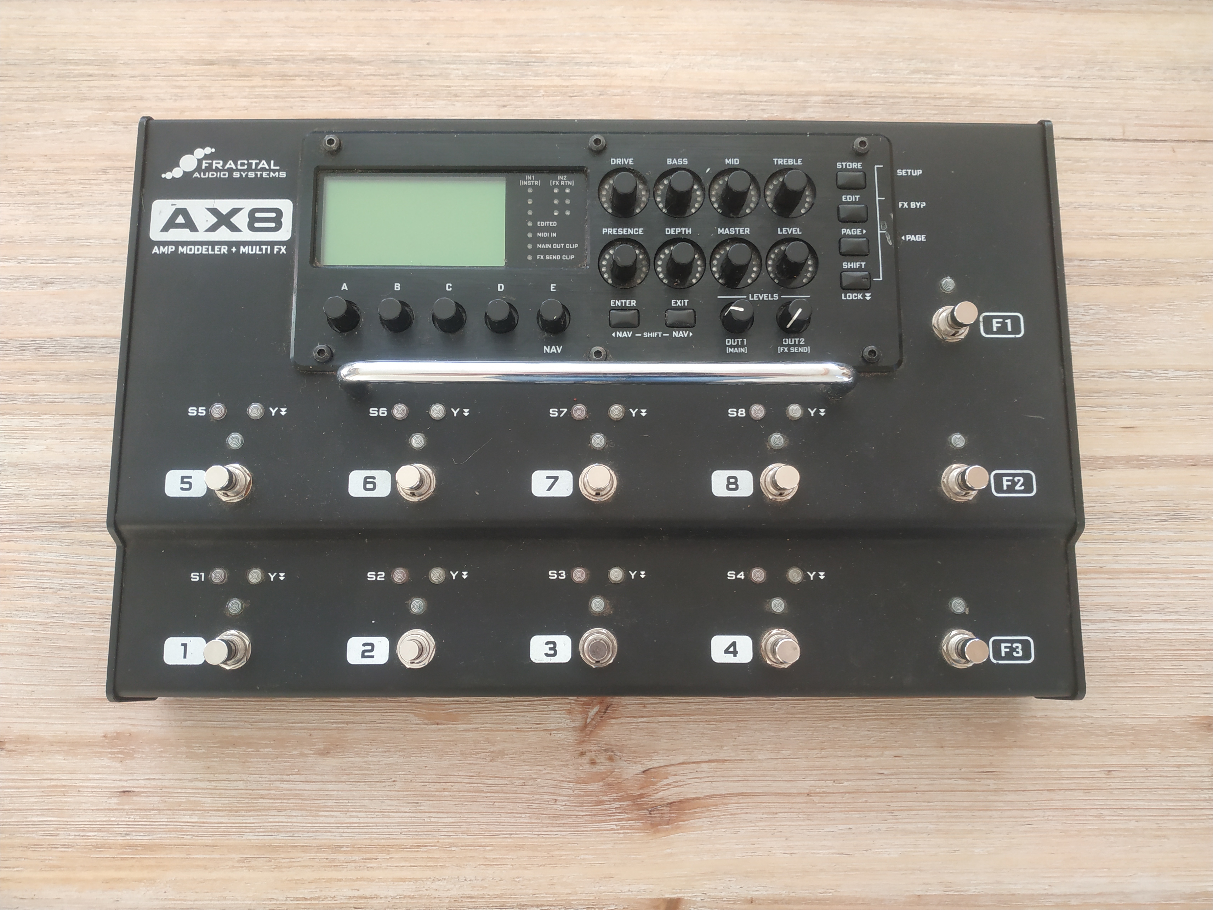 AX8 Fractal Audio Systems AX8 Audiofanzine