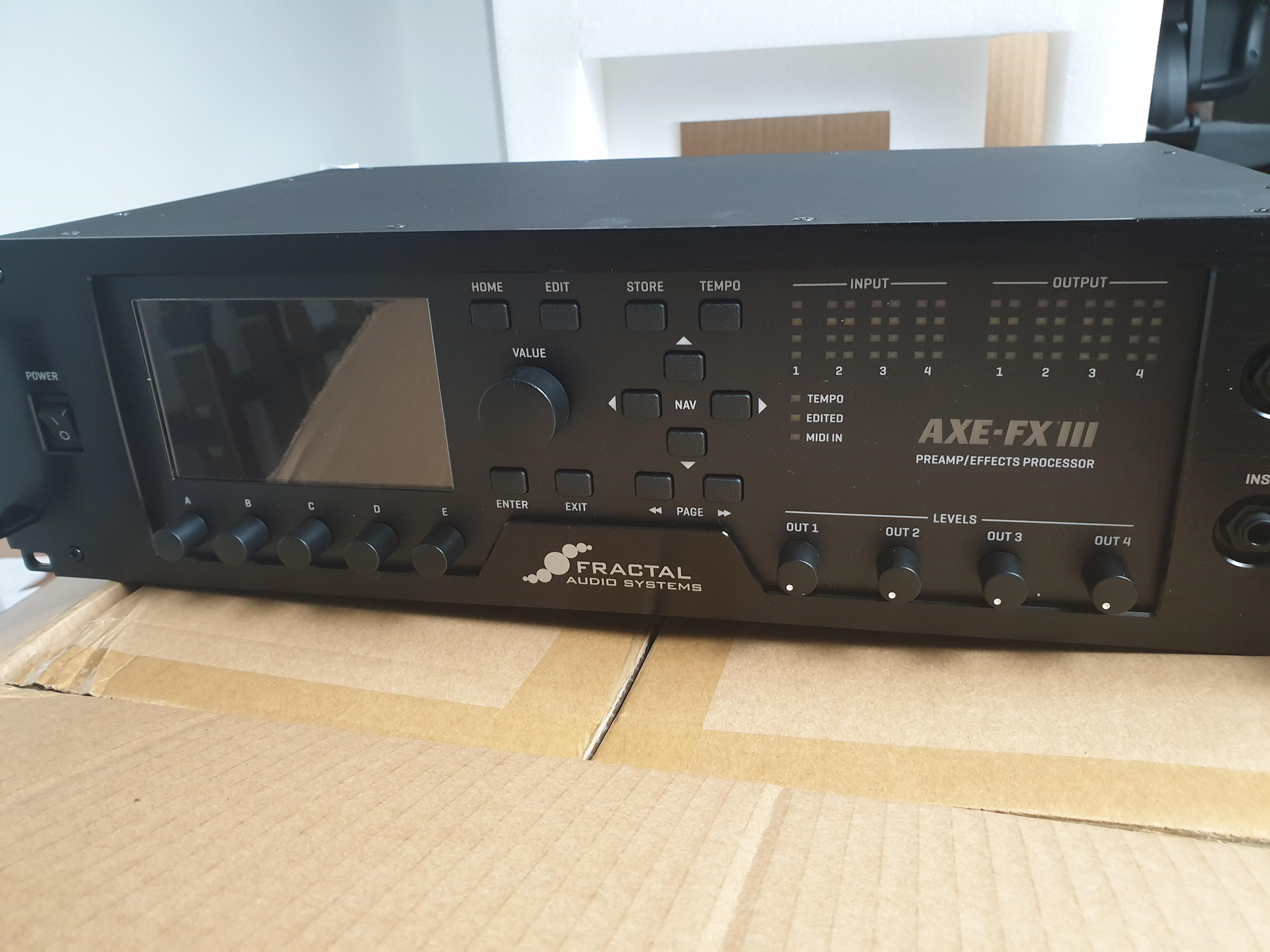 Axe-Fx III - Fractal Audio Systems Axe-Fx III - Audiofanzine