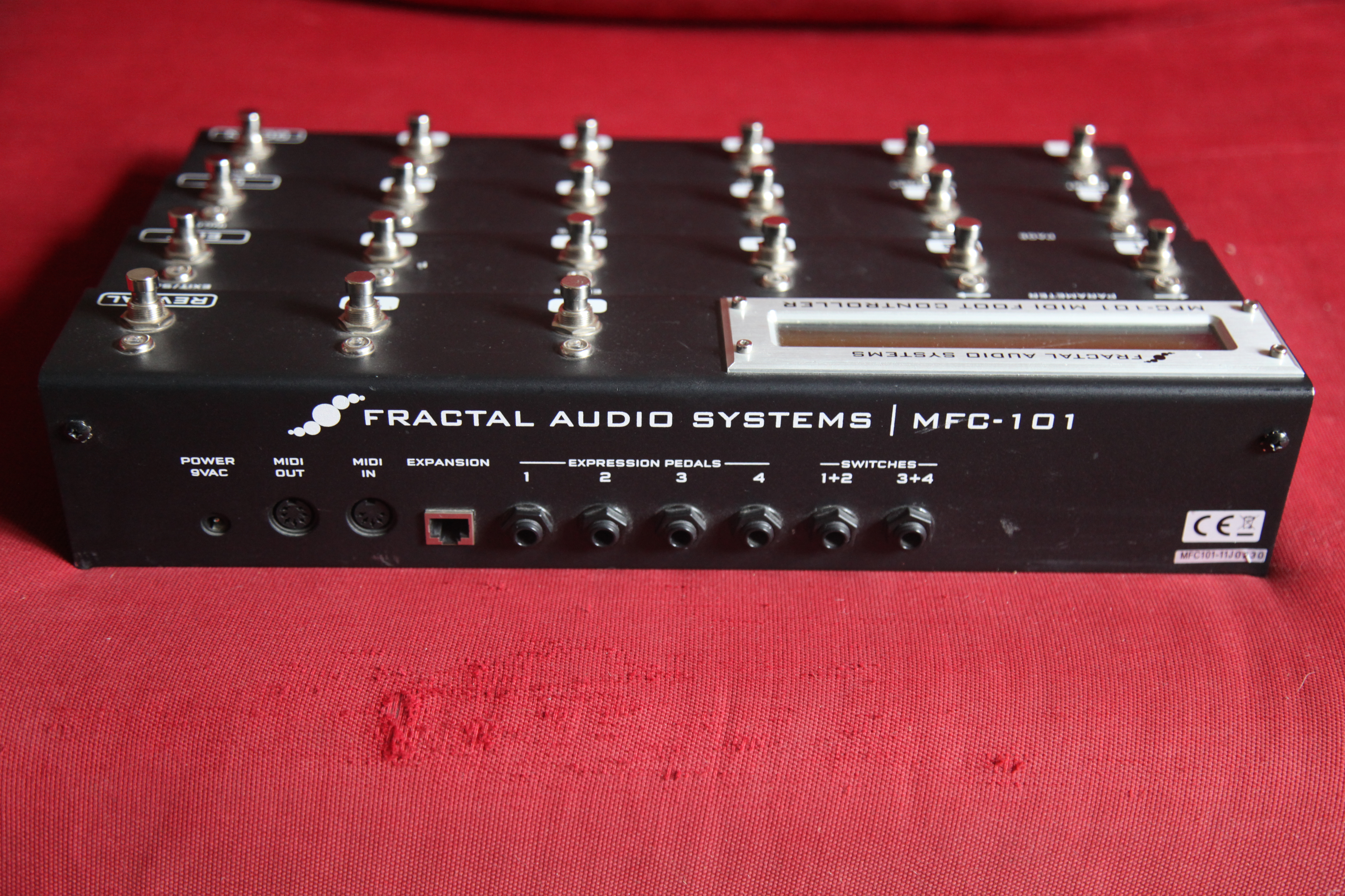 MFC-101 - Fractal Audio Systems MFC-101 - Audiofanzine