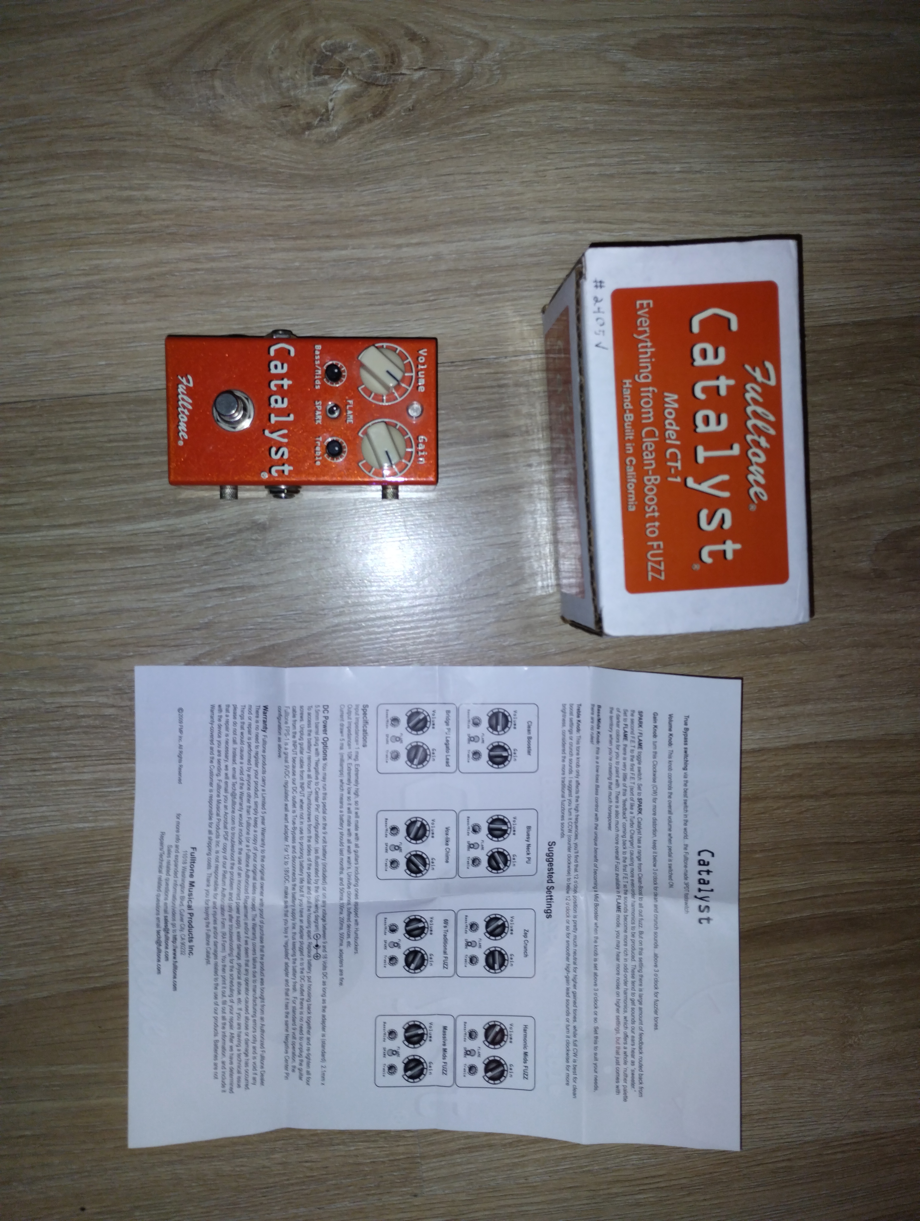 V/E pédale fuzz Fulltone Catalyst USA +boîte et notice d'origine