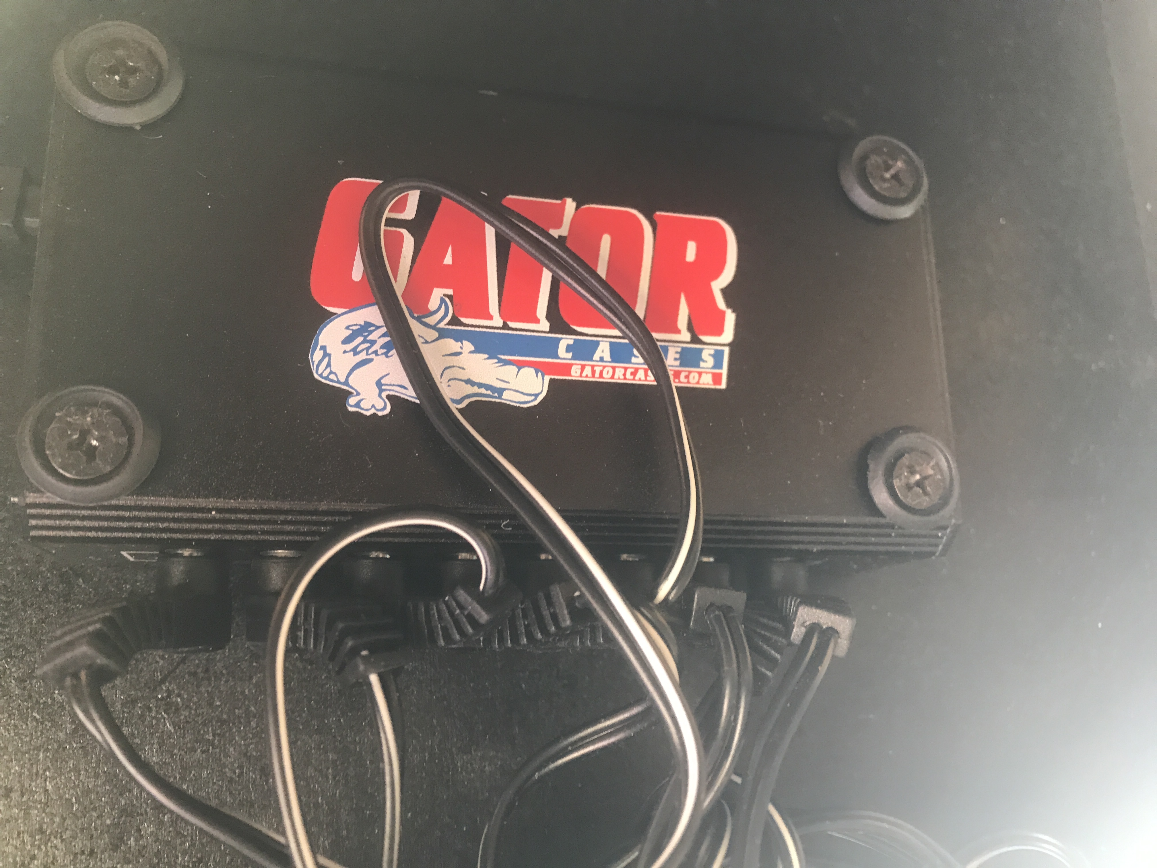 gator pedal tote