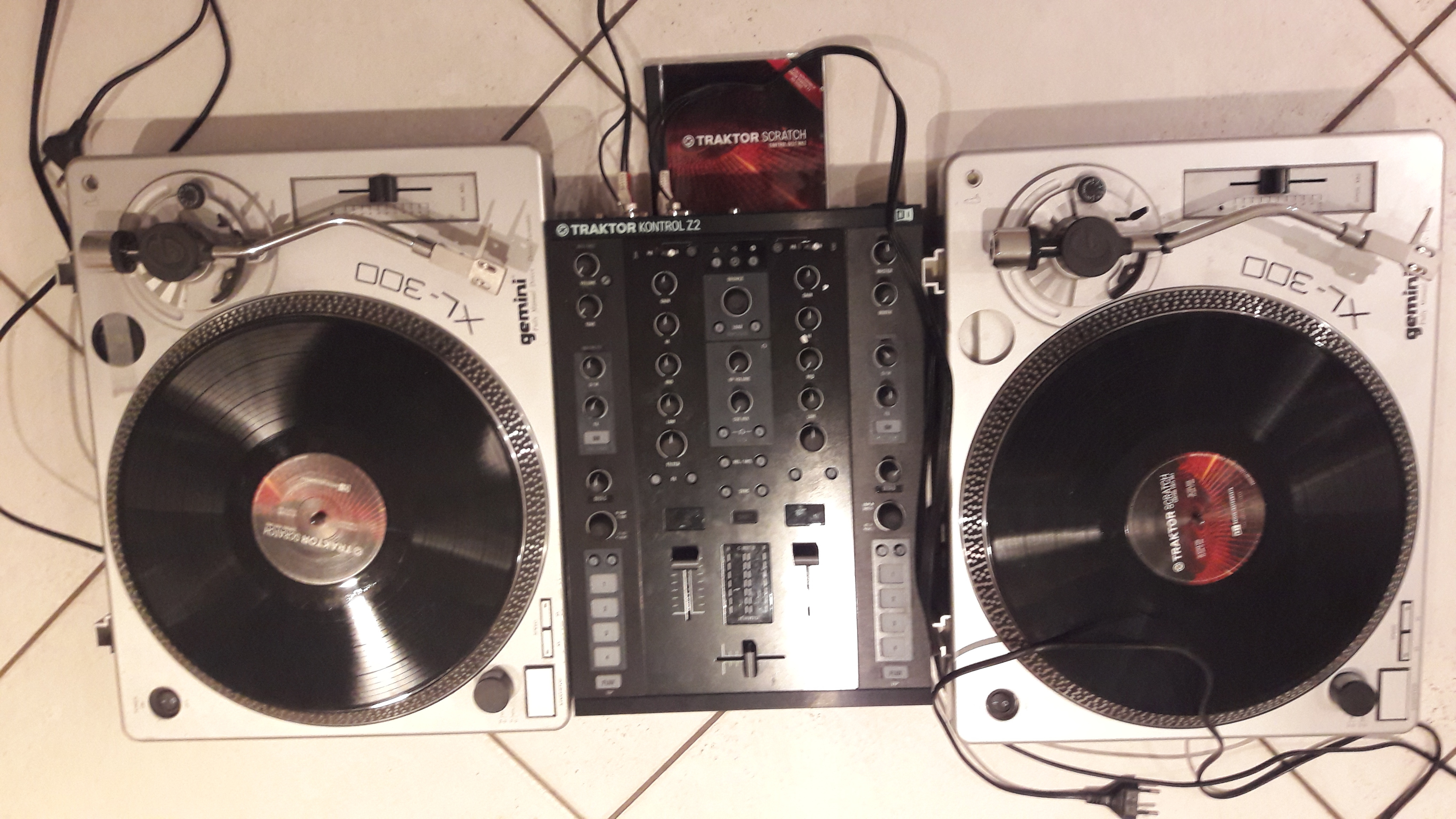 XL300 Gemini DJ XL300 Audiofanzine