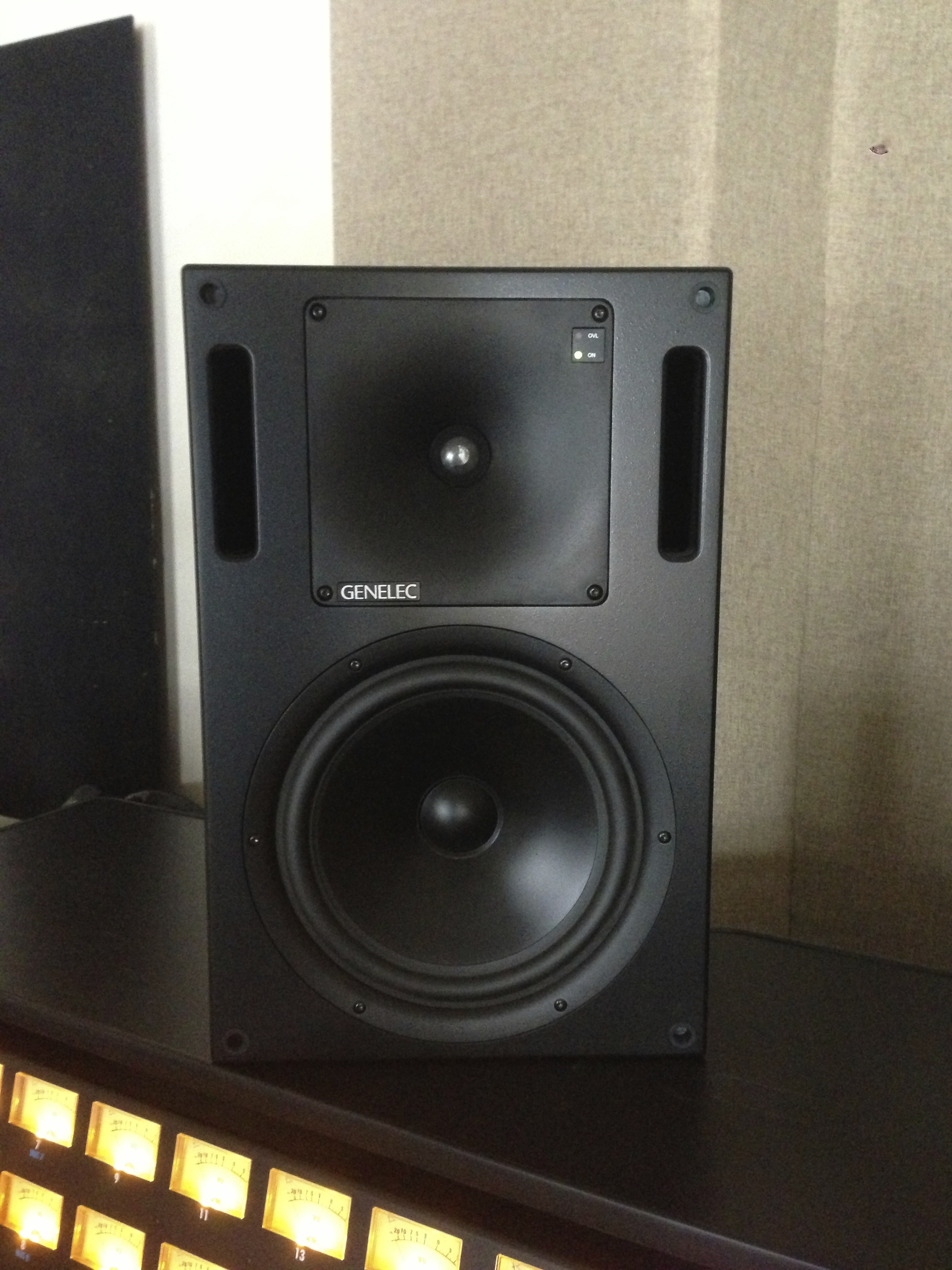 Photo Genelec 1032A Genelec 1032A (11293) (968787) Audiofanzine