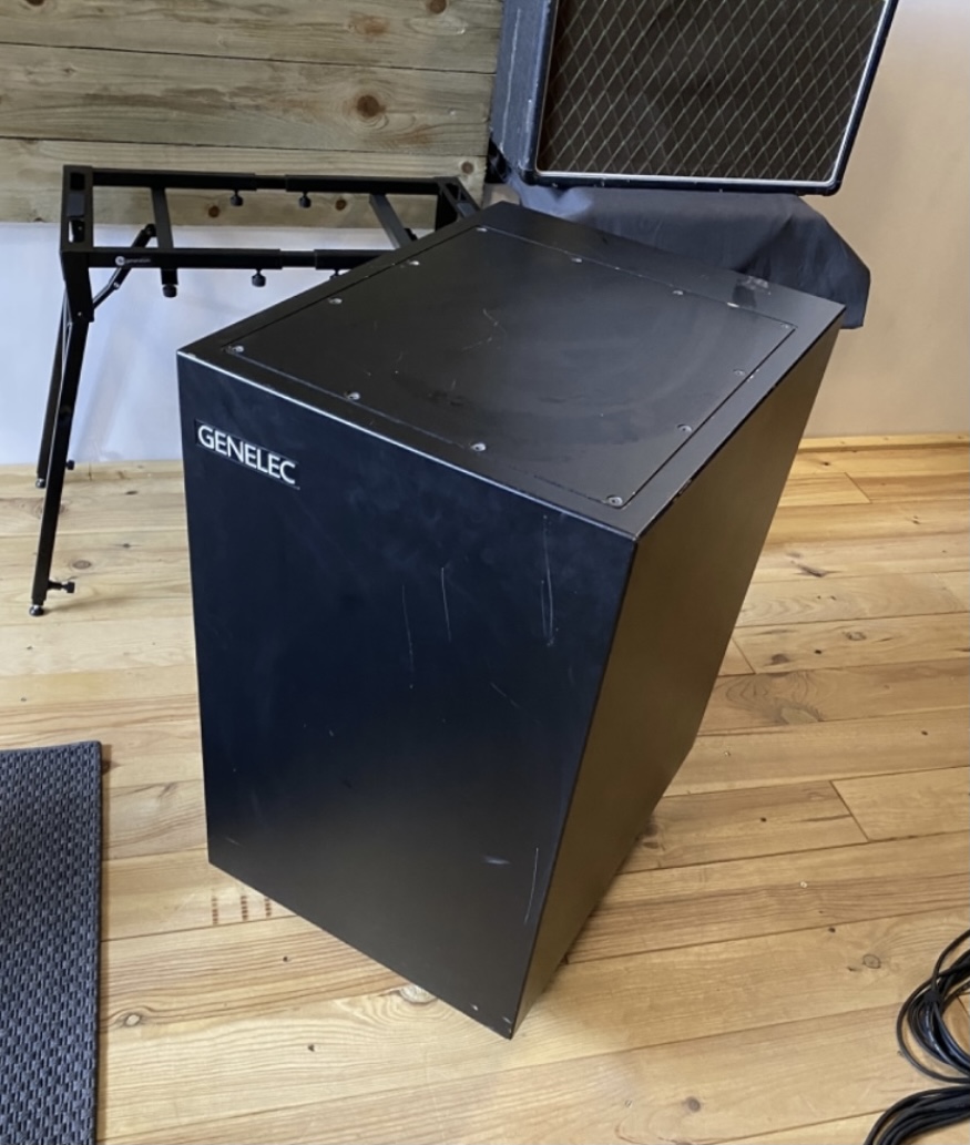 1037B Genelec 1037B Audiofanzine