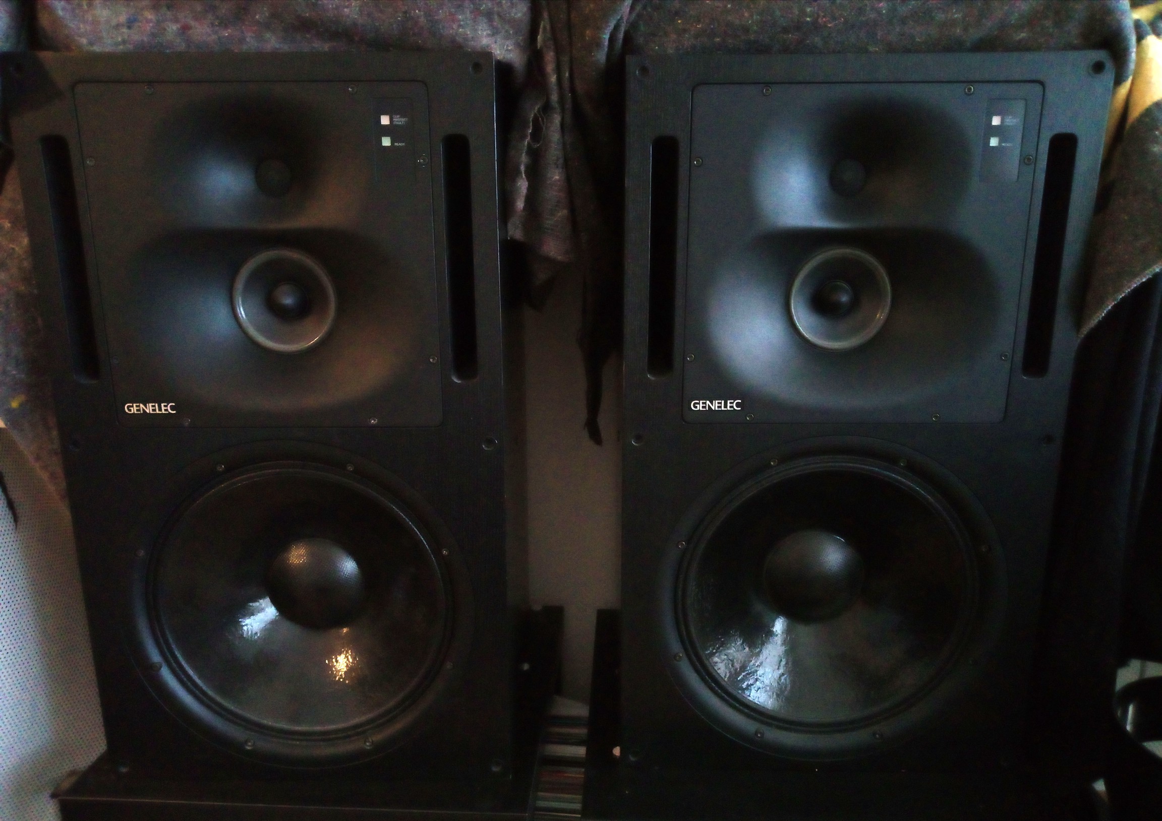 Genelec 1038B image (1846974) Audiofanzine