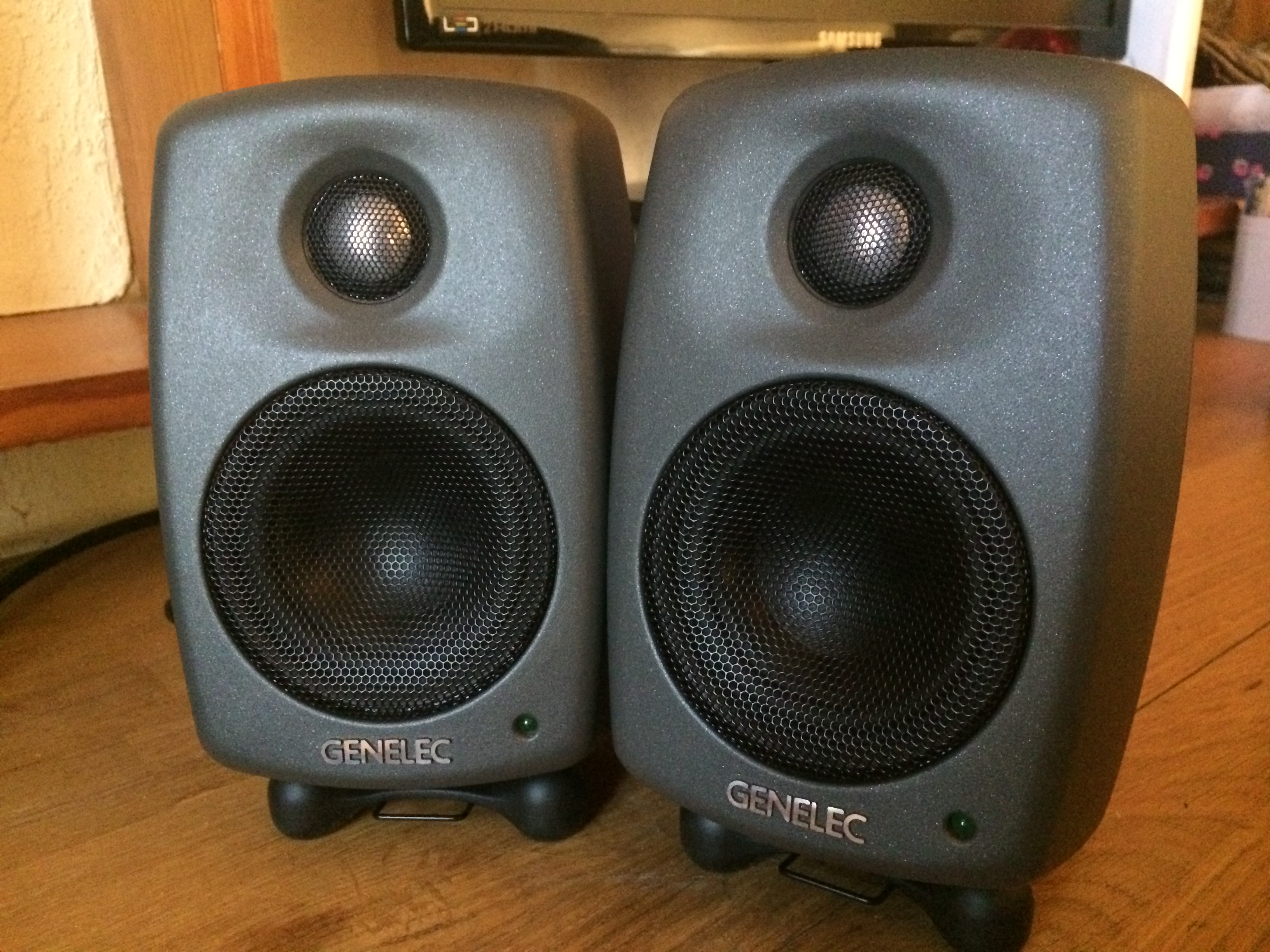 Genelec 6010A image (#806407) - Audiofanzine