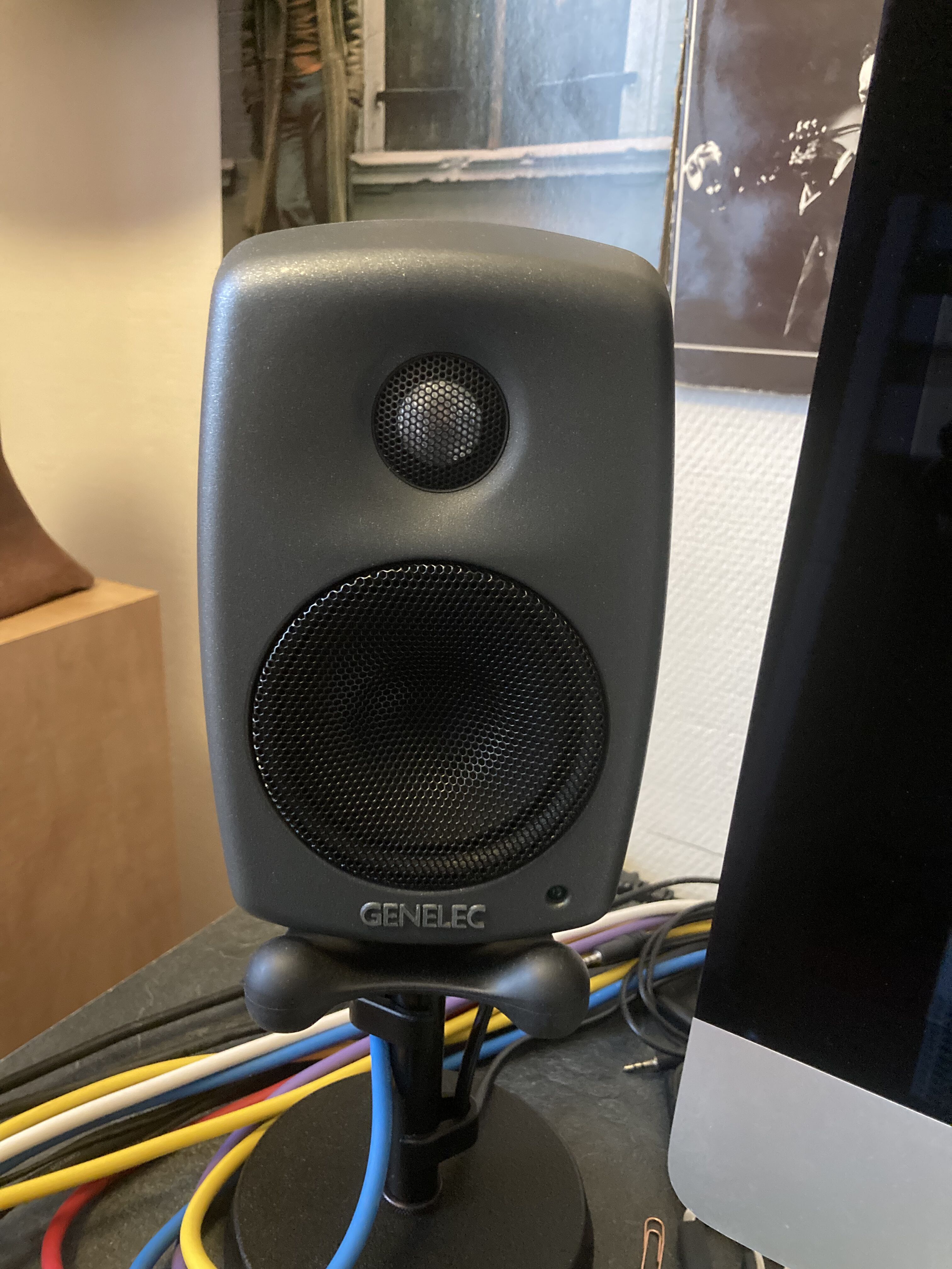 Enceinte de monitoring studio 3 GENELEC 8010AP