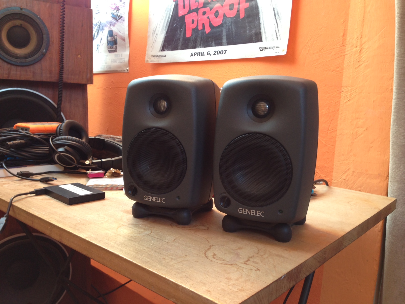 Genelec 8020A image (#553816) - Audiofanzine