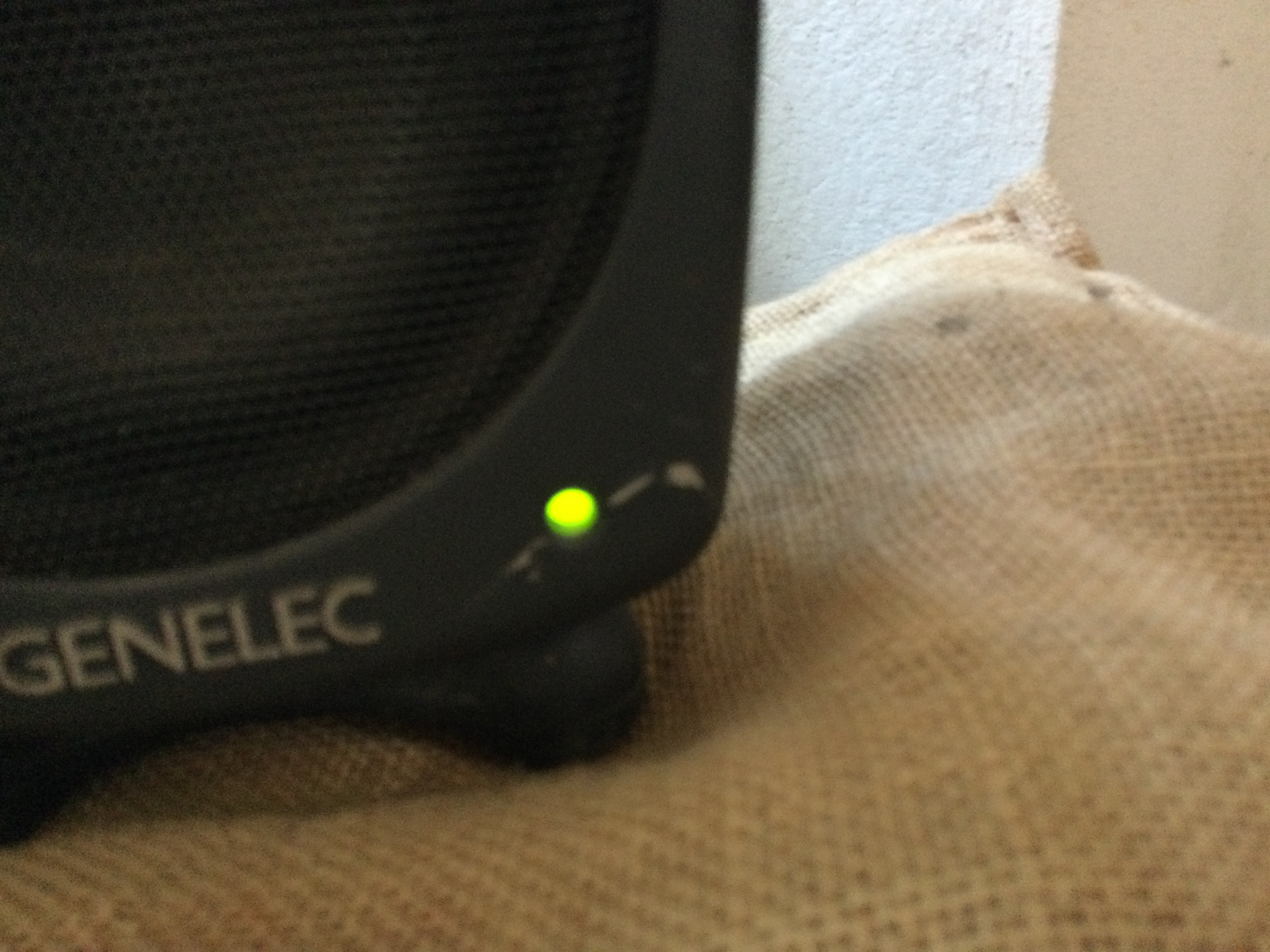 8020A - Genelec 8020A - Audiofanzine 8020A - Genelec 8020A - Audiofanzine