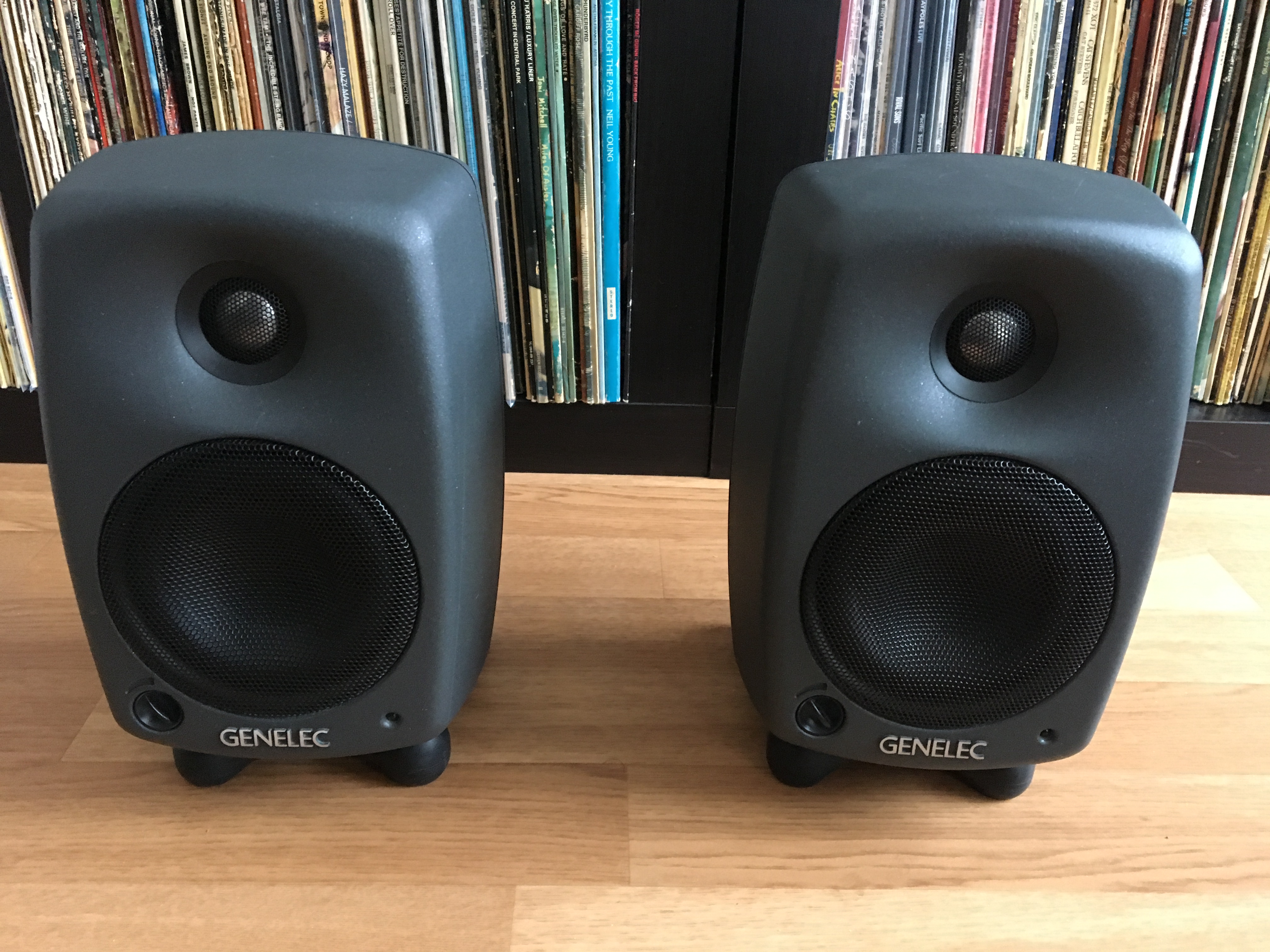 Photo Genelec 8020B Genelec 8020B (40951) (1596929) Audiofanzine