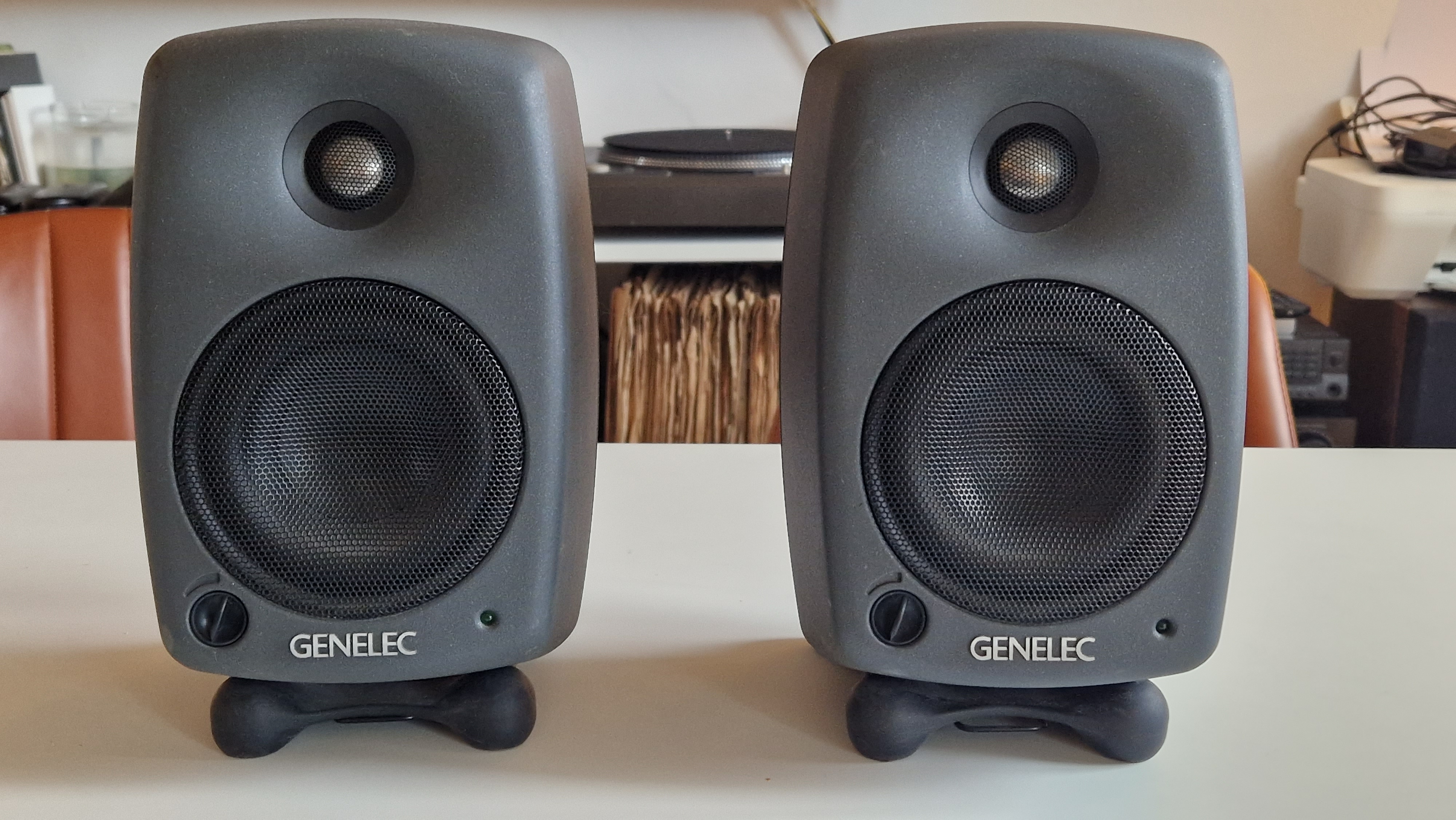 Vends paire de GENELEC 8020B (HauteNormandie) Audiofanzine