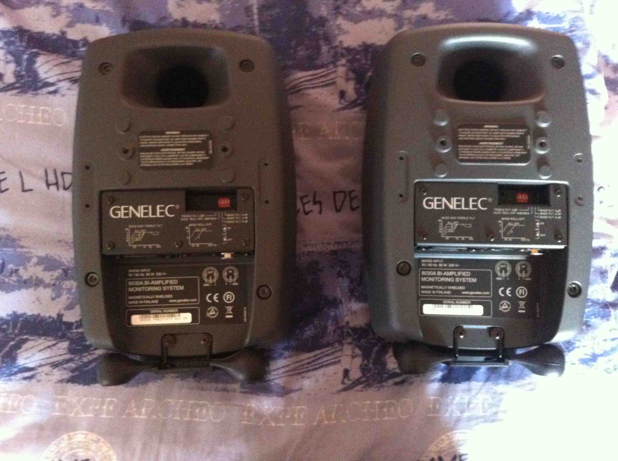 Photo Genelec 8030A : Genelec back (#1463381) - Audiofanzine