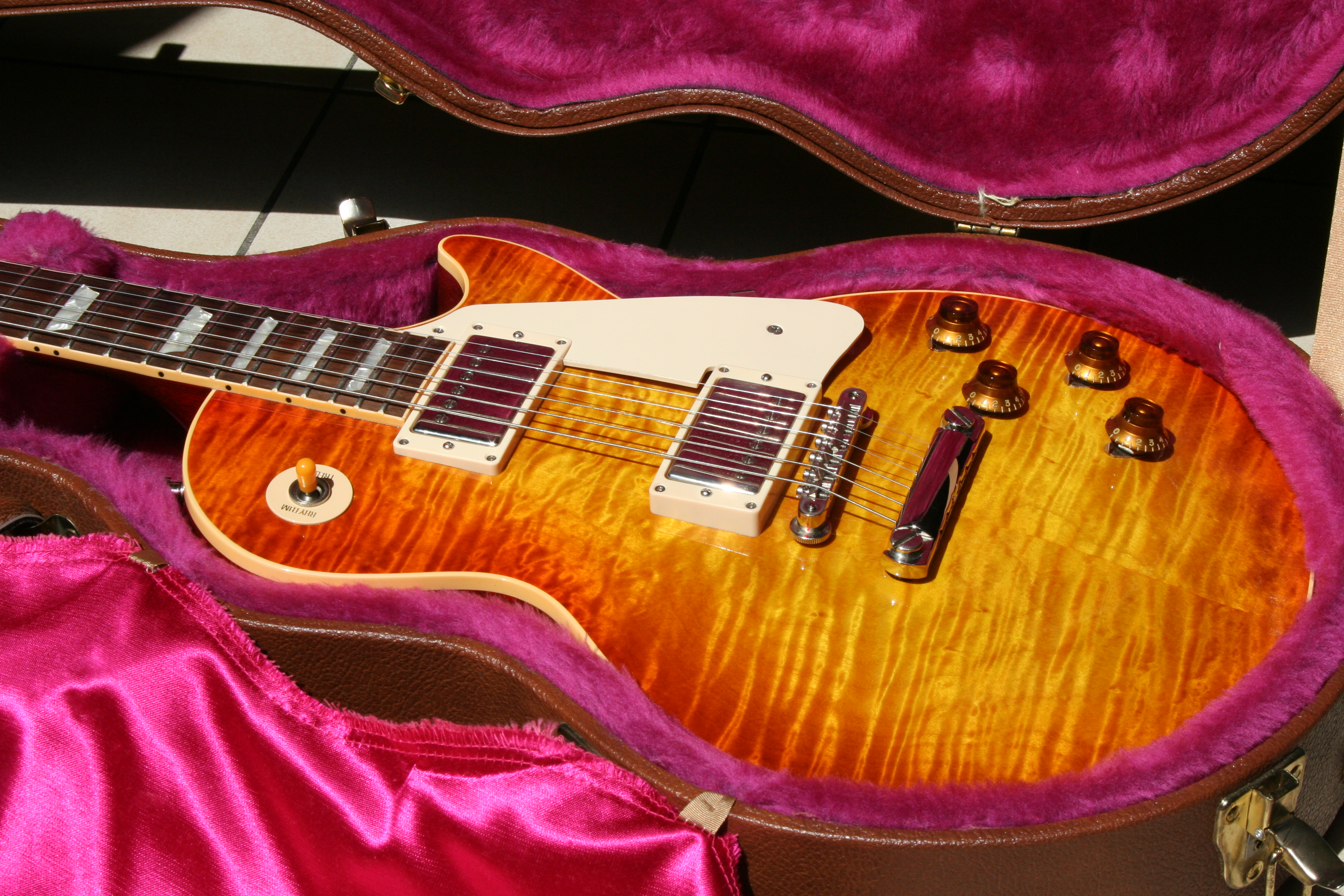 Gibson 1959 Les Paul Standard VOS - VOS Washed Cherry Burst image ...