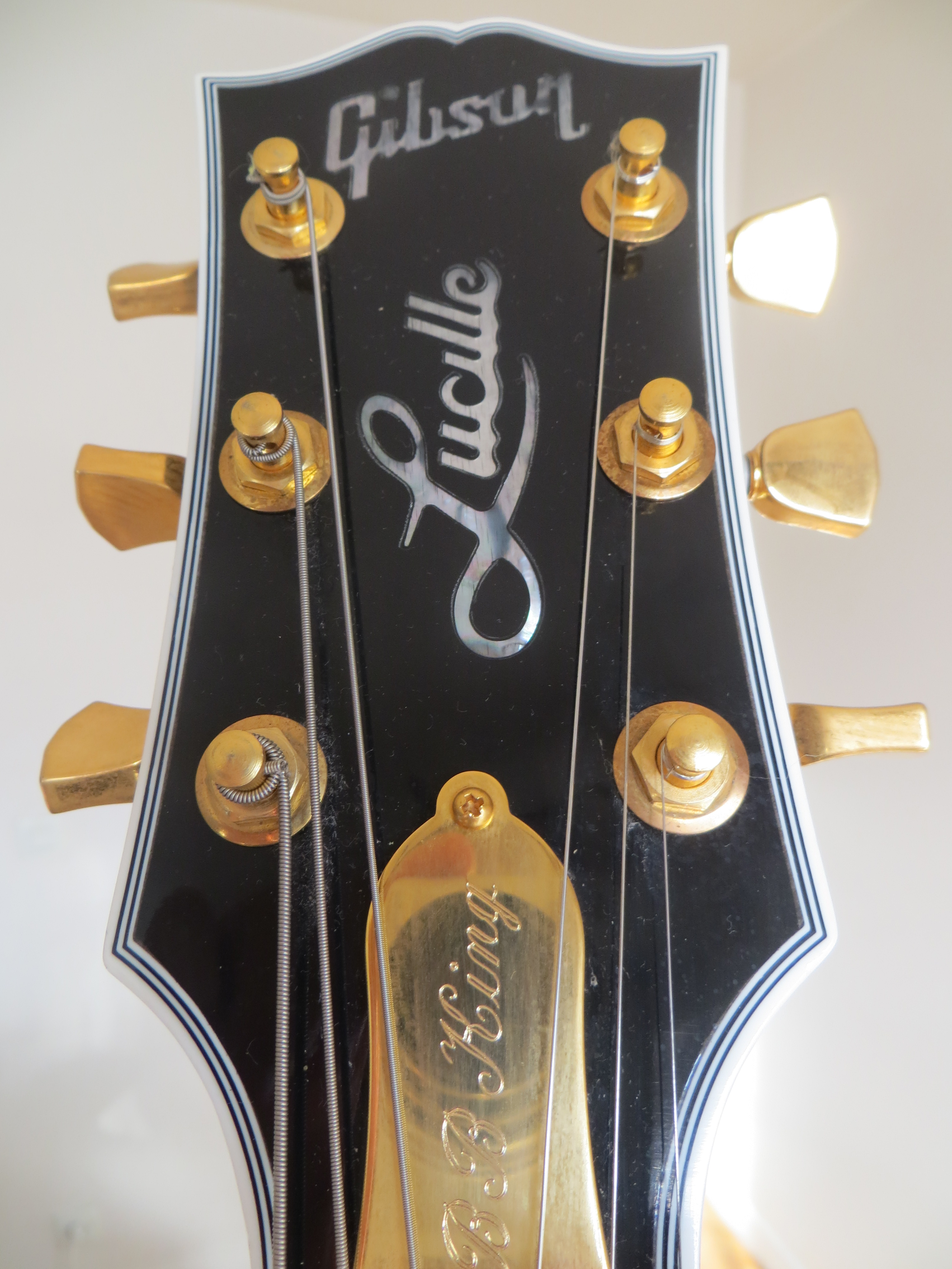 Photo Gibson B.B. King Lucille - Ebony : Gibson B.B. King Lucille ...