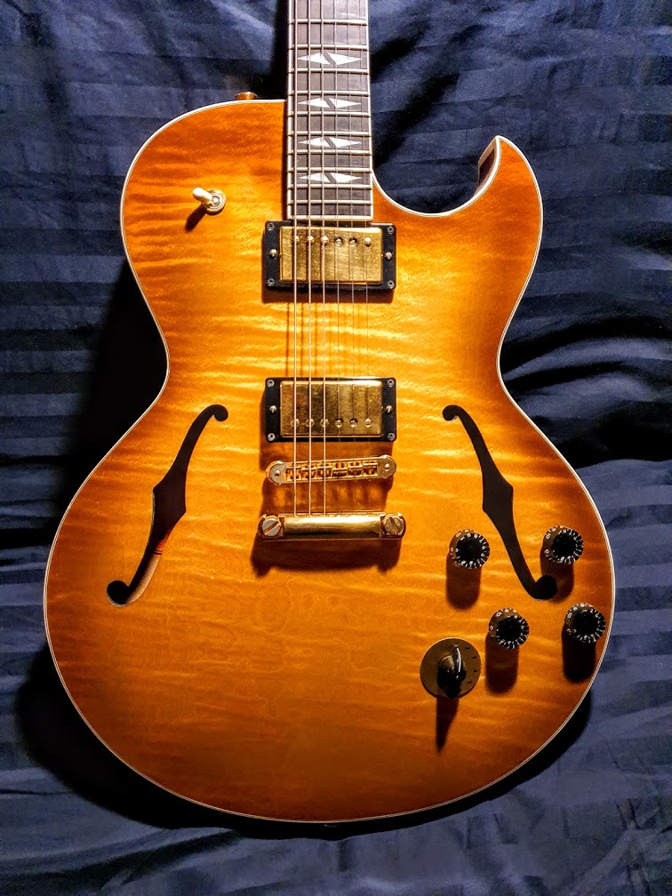 ES137 Custom Gold Hardware Gibson Audiofanzine