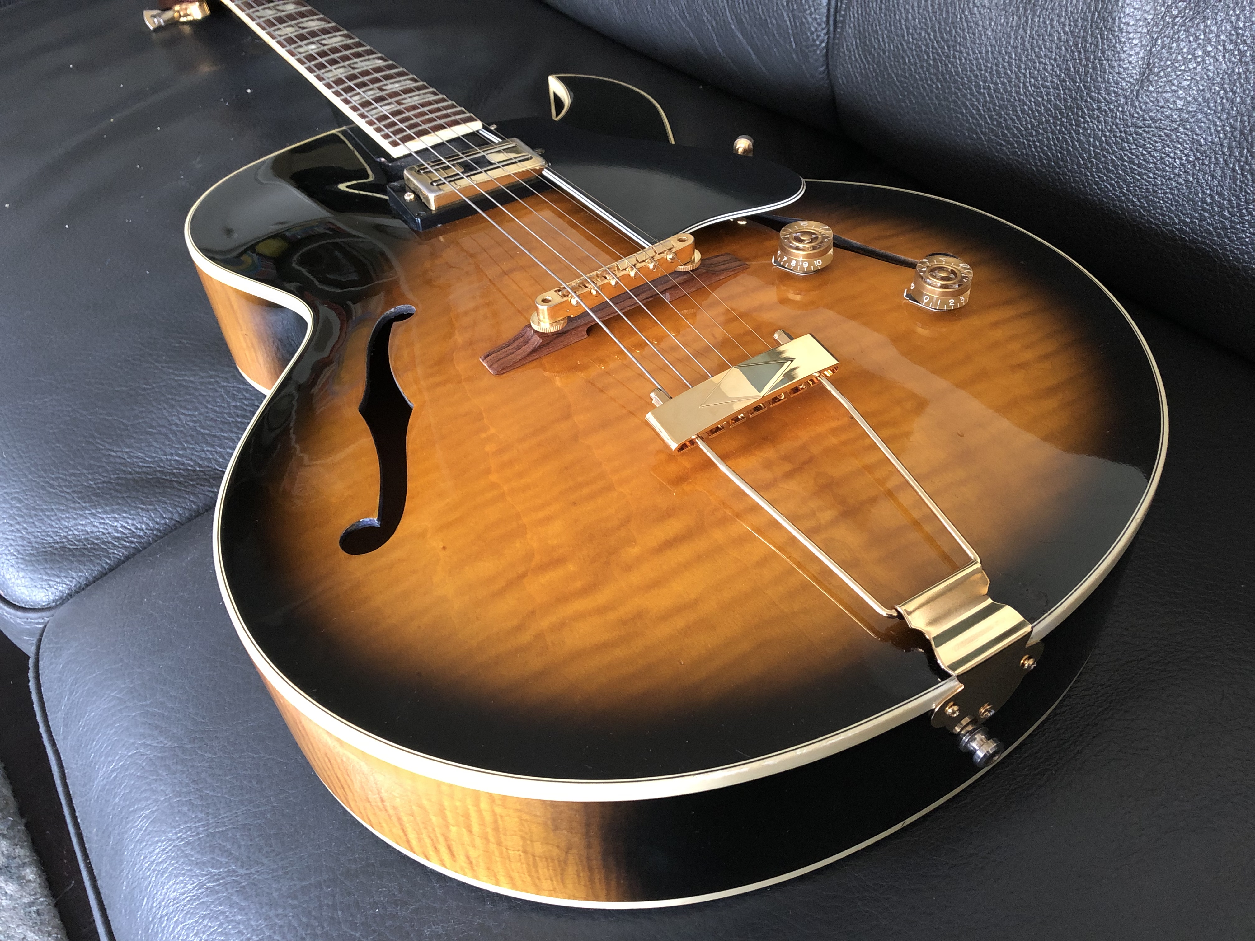 ES165 Herb Ellis Signature Gibson Audiofanzine
