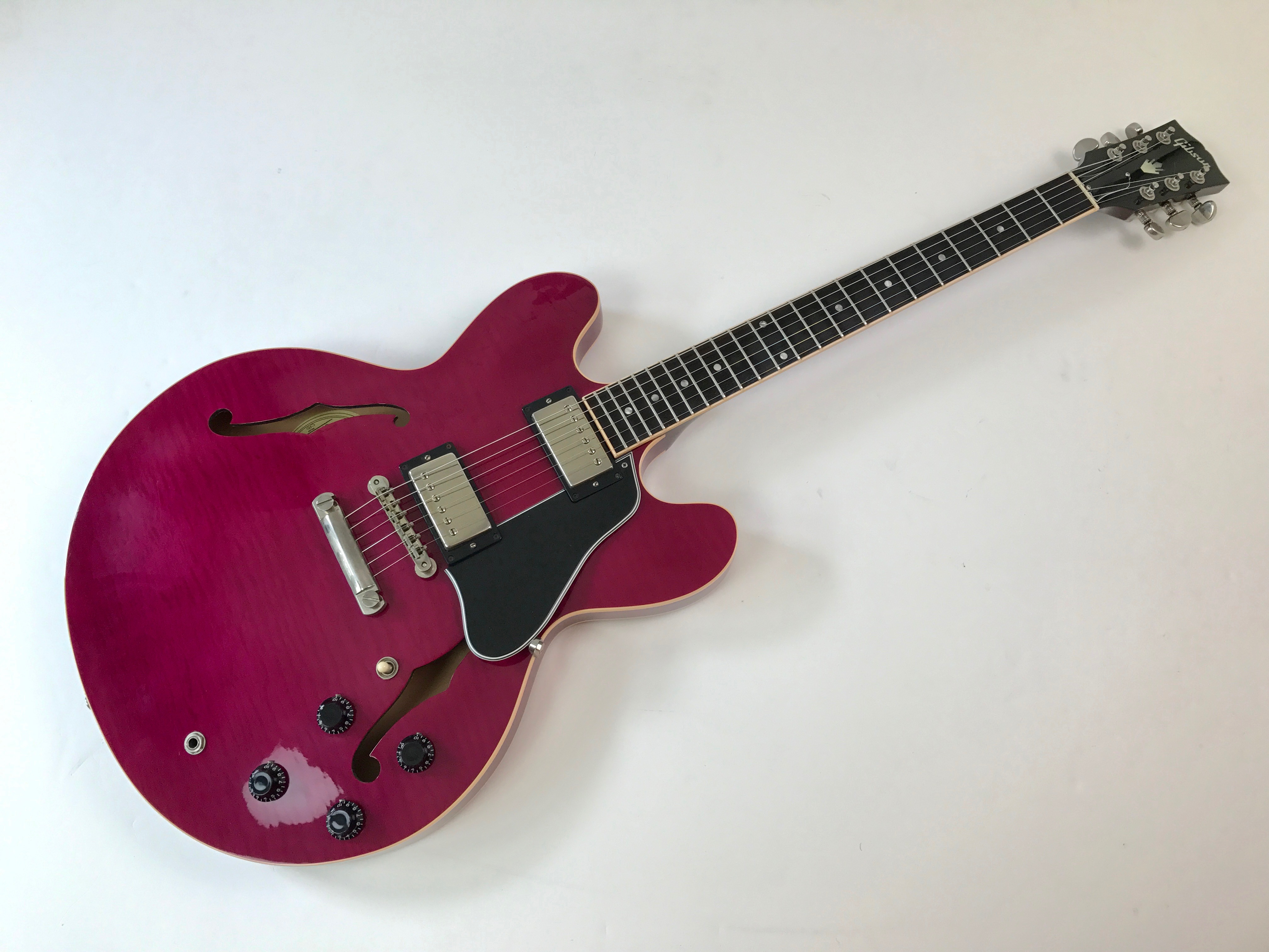 Photo Gibson ES335 Dot Figured Gloss Cherry Gibson ES335 Dot