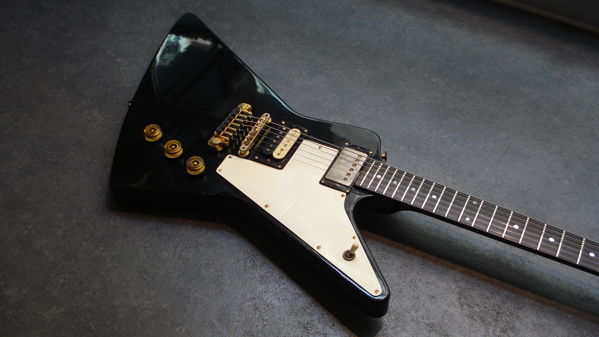 Проверить серийный номер gibson explorer