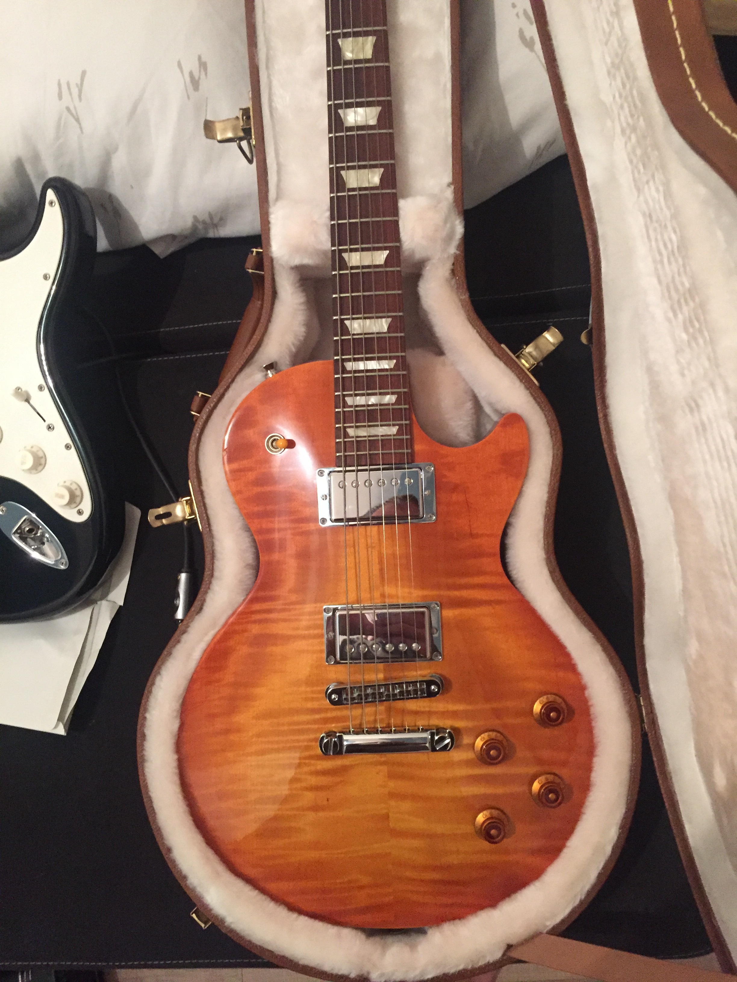 Photo Gibson Gary Moore Les Paul Standard 2013 : Gibson Gary Moore Les ...