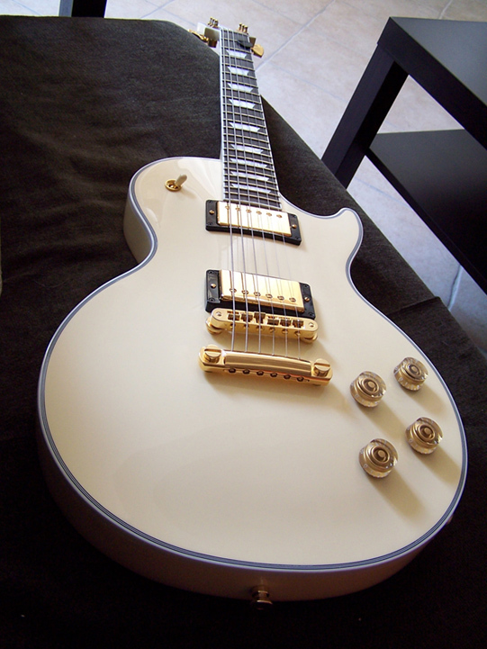 Gibson [Guitar of the Week 39] Les Paul Classic Custom Creme image
