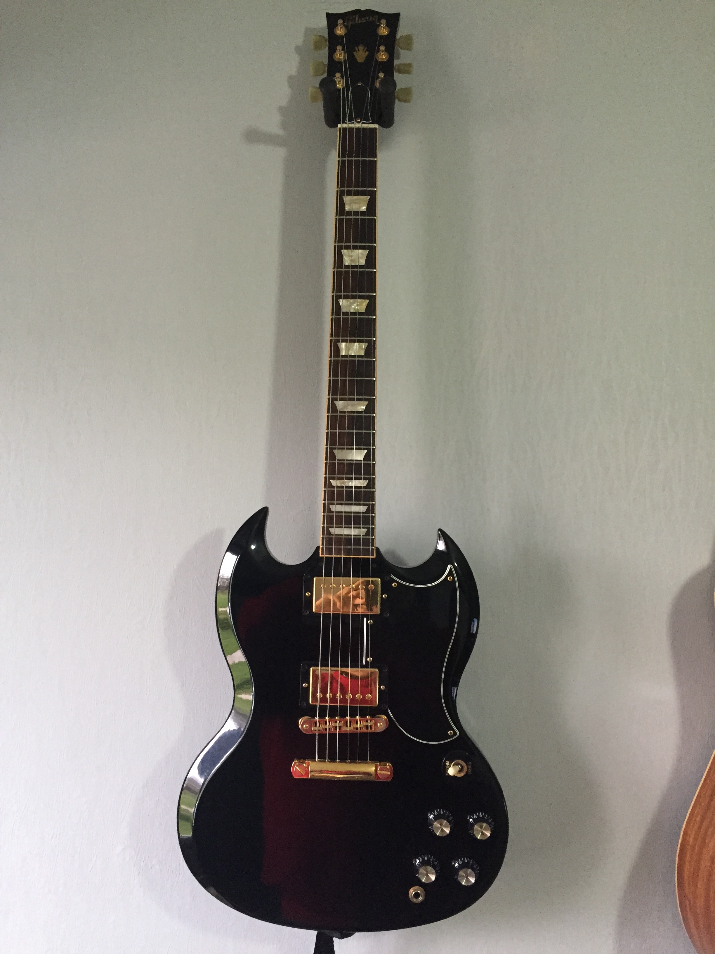 [Guitar of the Week 6] SG '61 Reissue Antique Ebony Gibson