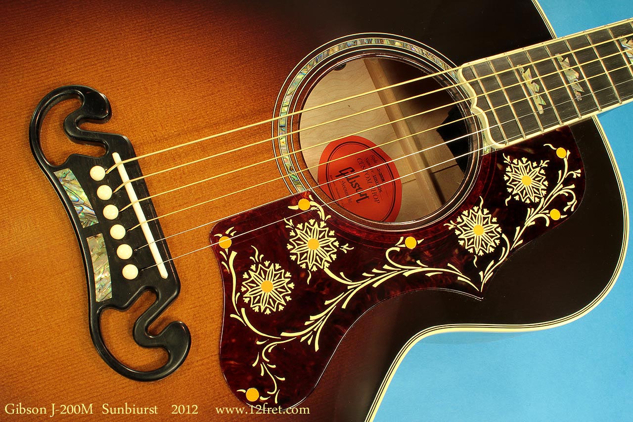 Photo Gibson J200 M Trophy 75th Anniversary Gibson j 200 m sunburst