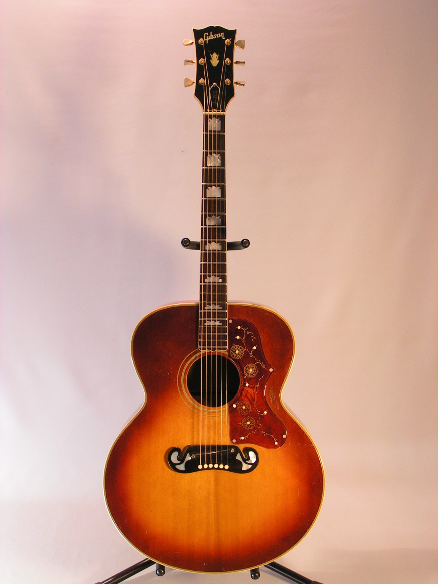 gibson j 200 vintage sunburst