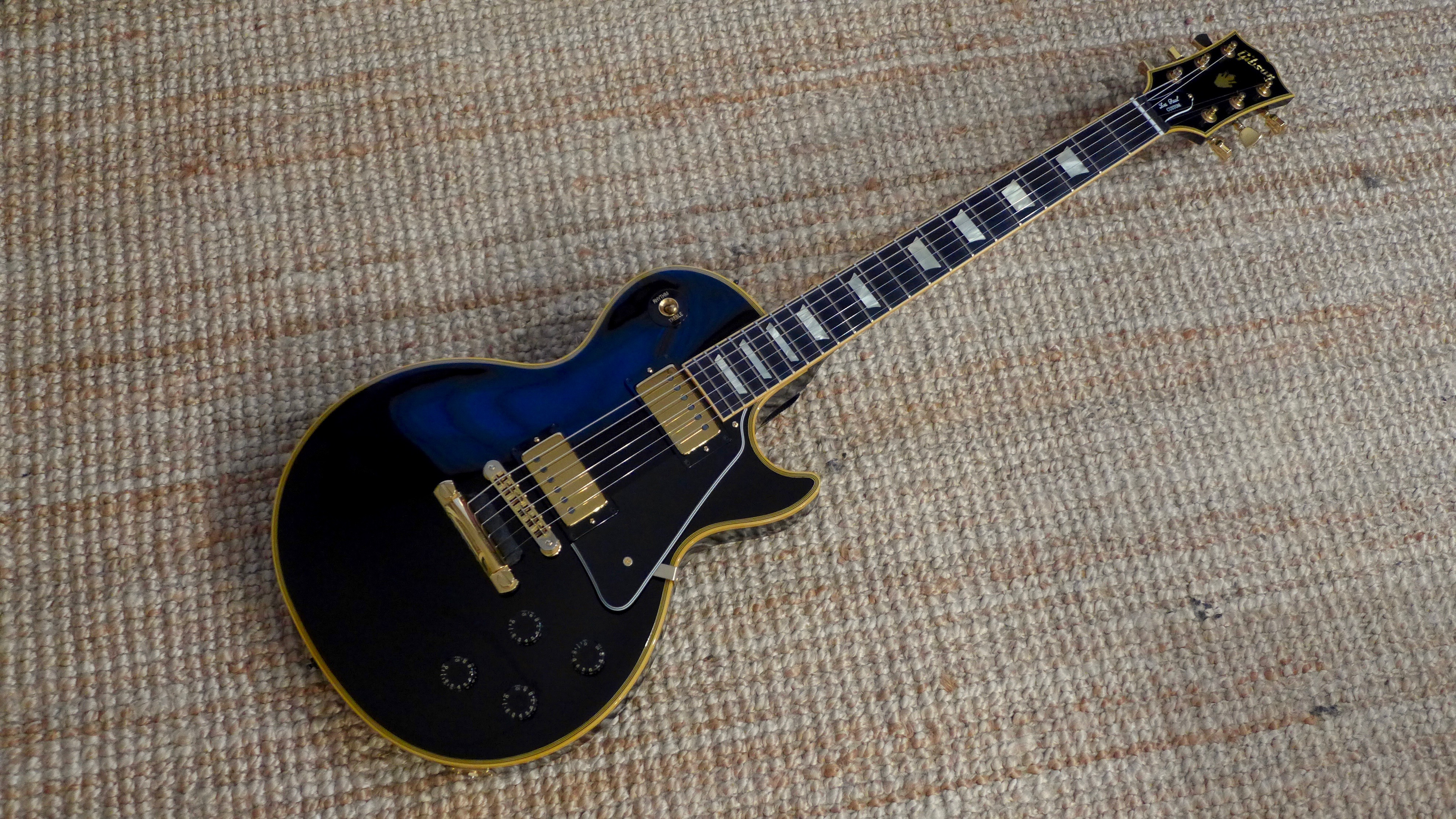 Gibson Les Paul Classic Custom Ebony Image Audiofanzine