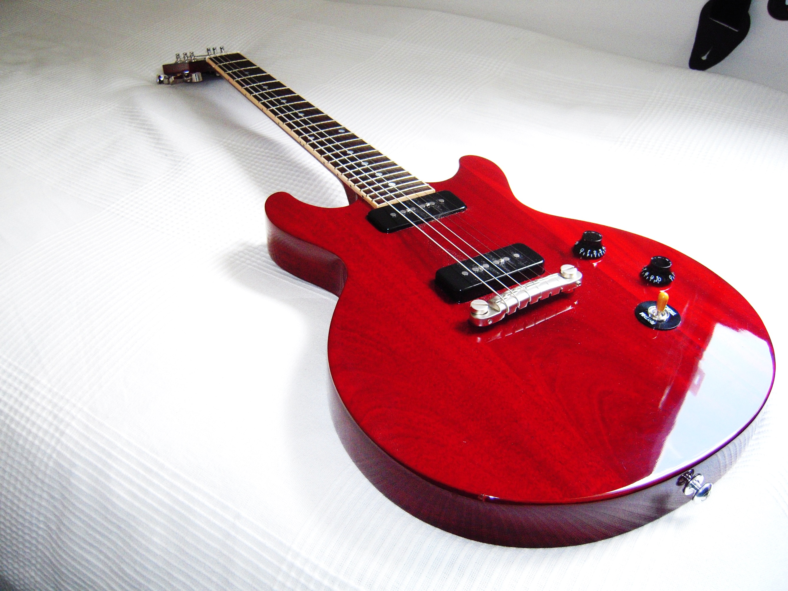 Gibson Les Paul Special Double Cut 2015 _ Les Paul 100 Special 2015 ...