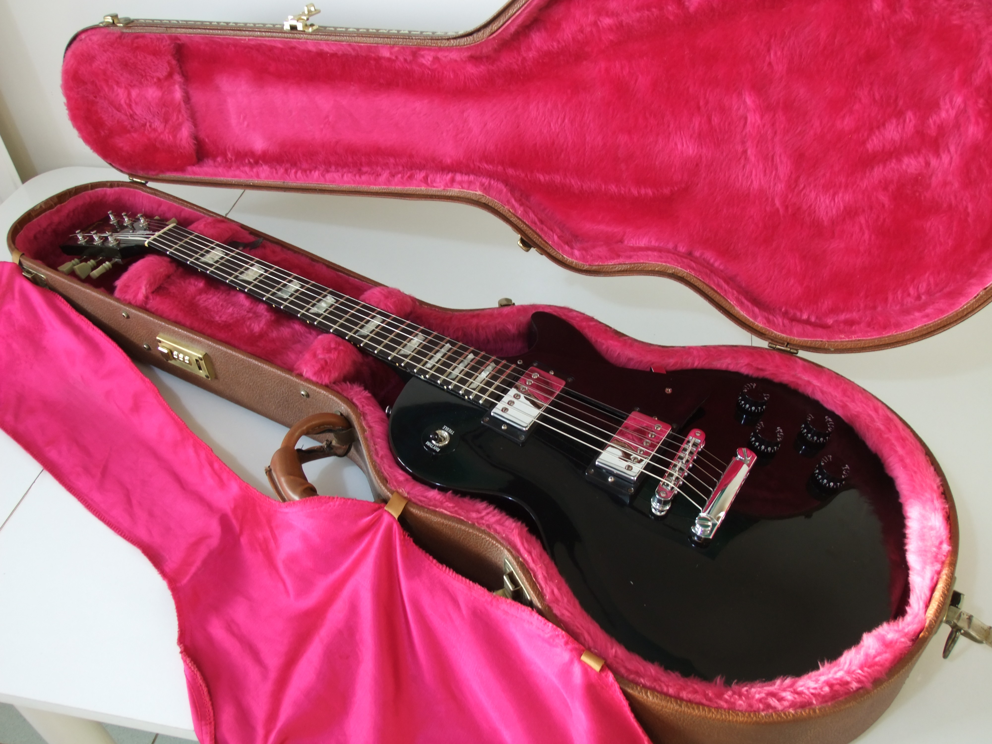 Gibson Les Paul Studio (1993) image (#946354) - Audiofanzine