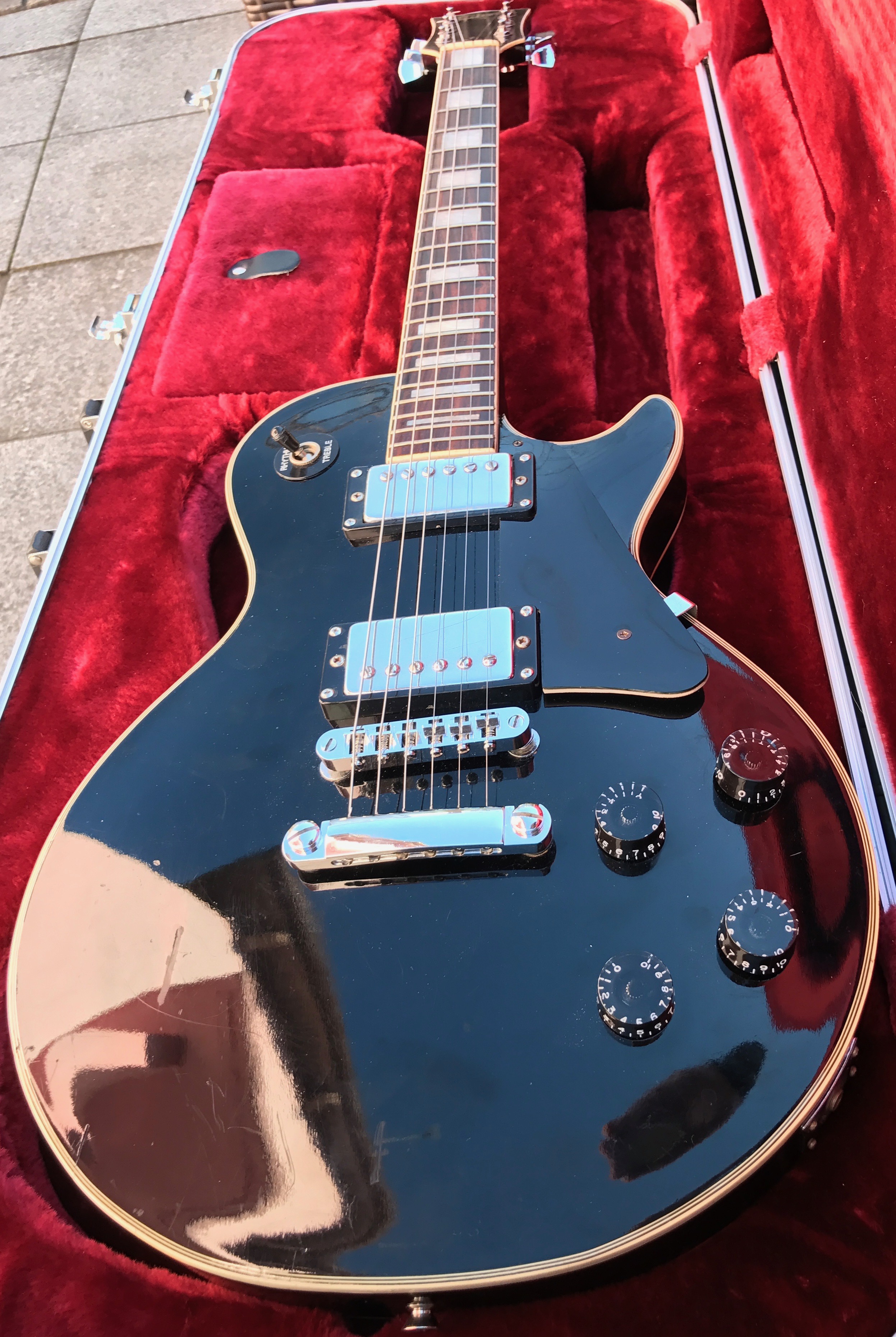 Photo Gibson Les Paul Studio Ebony w/ Chrome Hardware les paul csl black beauty 1 (22