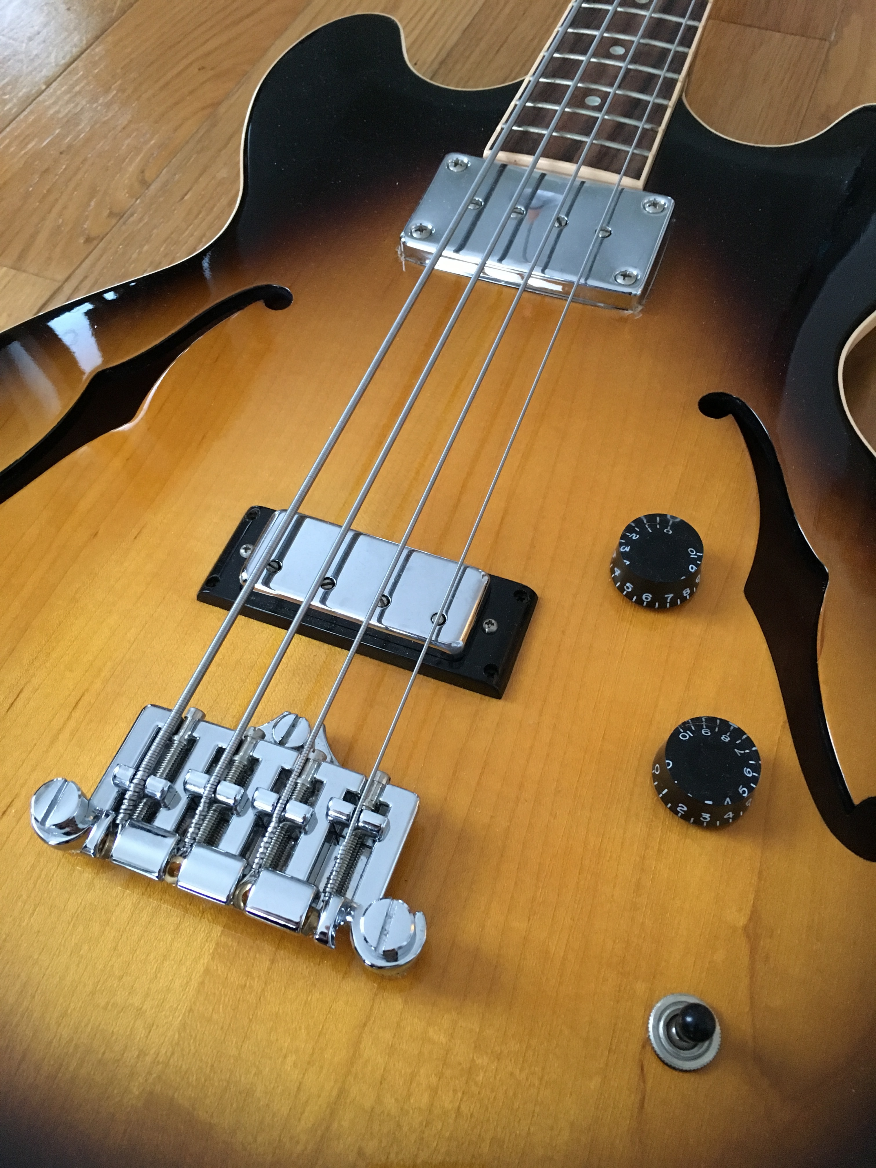 MIDTOWN STANDARD BASS Gibson Midtown Standard Bass Audiofanzine