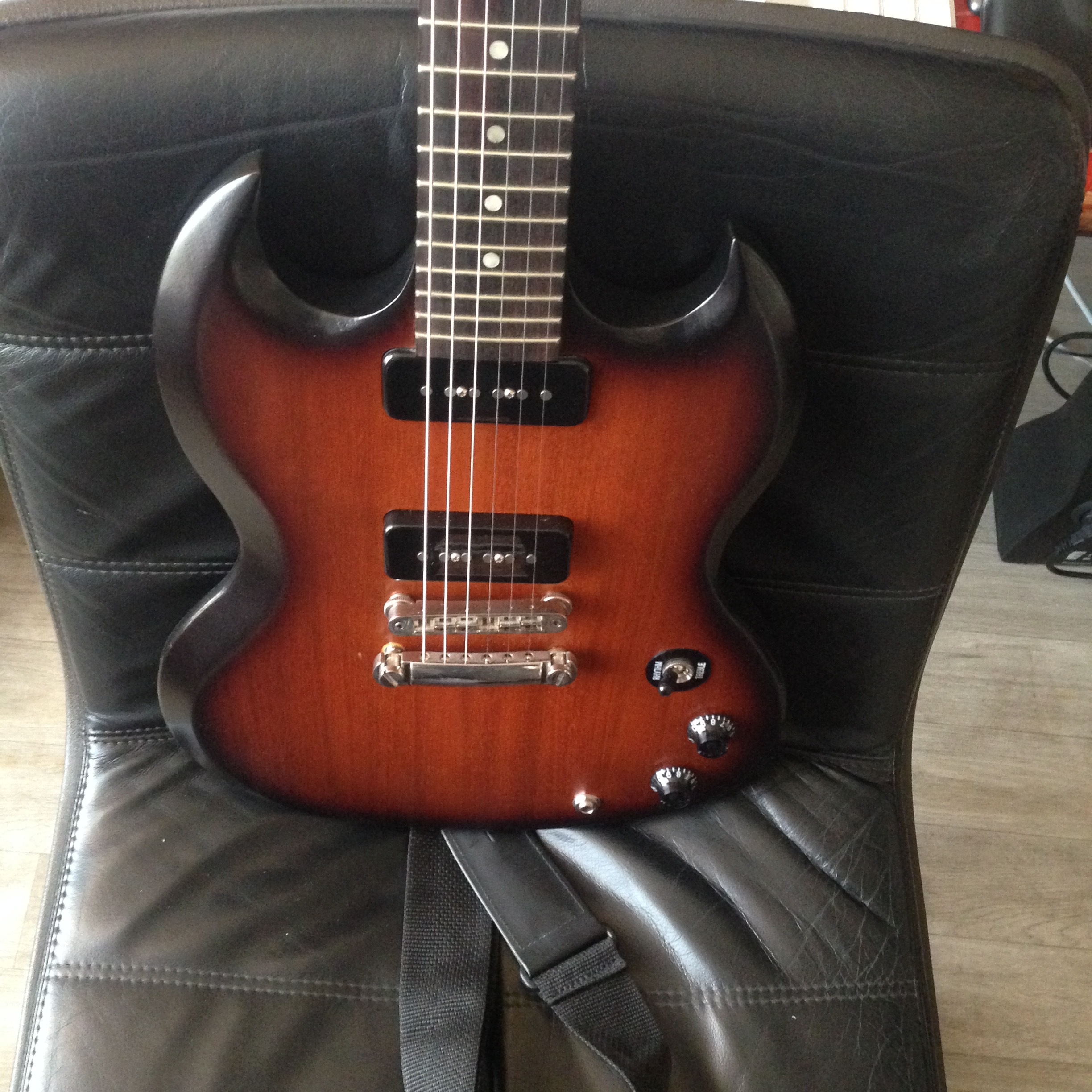 SG Special Single Coil Limited Gibson Audiofanzine