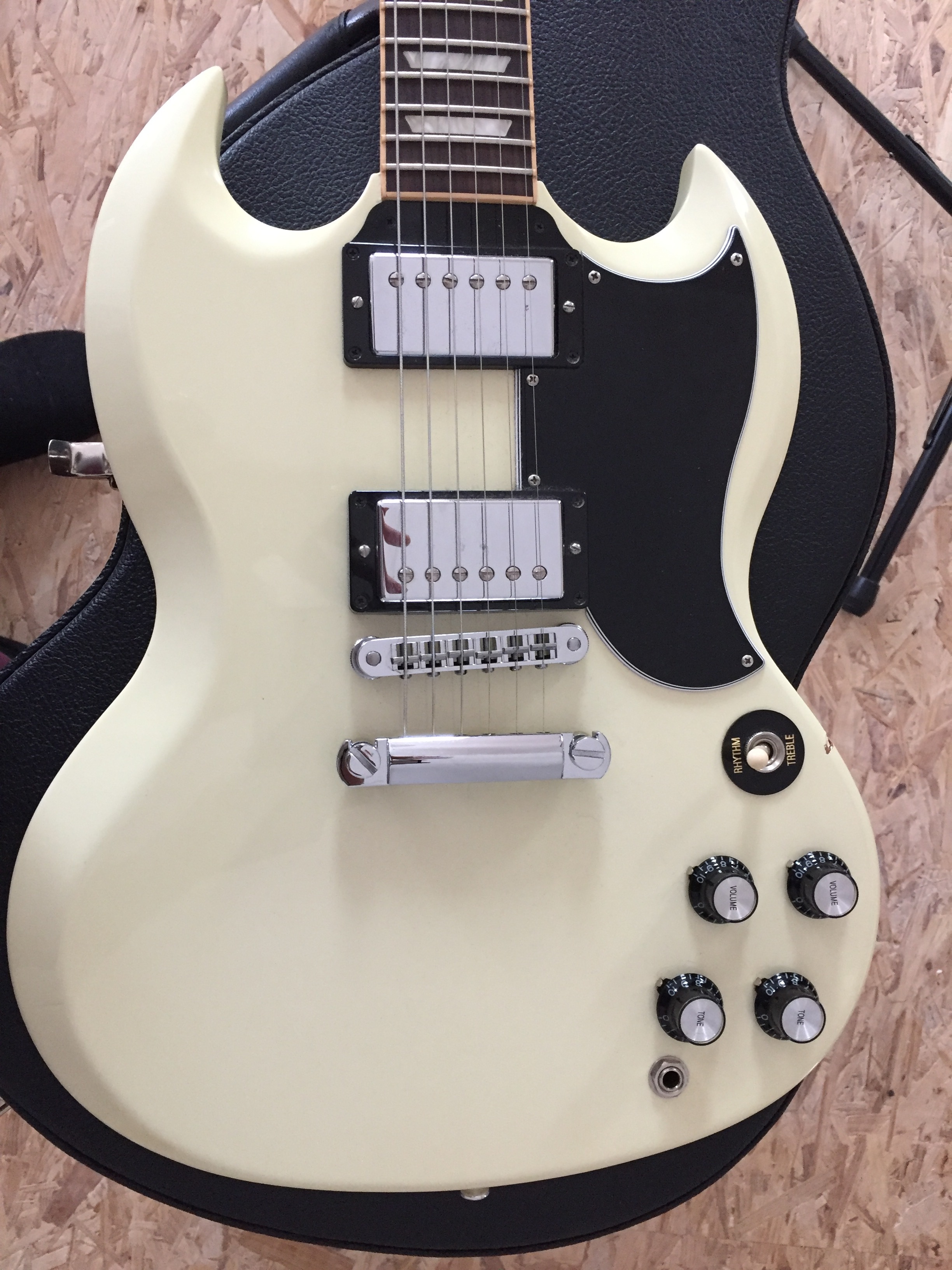 SG Standard 2013 - Classic White Gibson - Audiofanzine