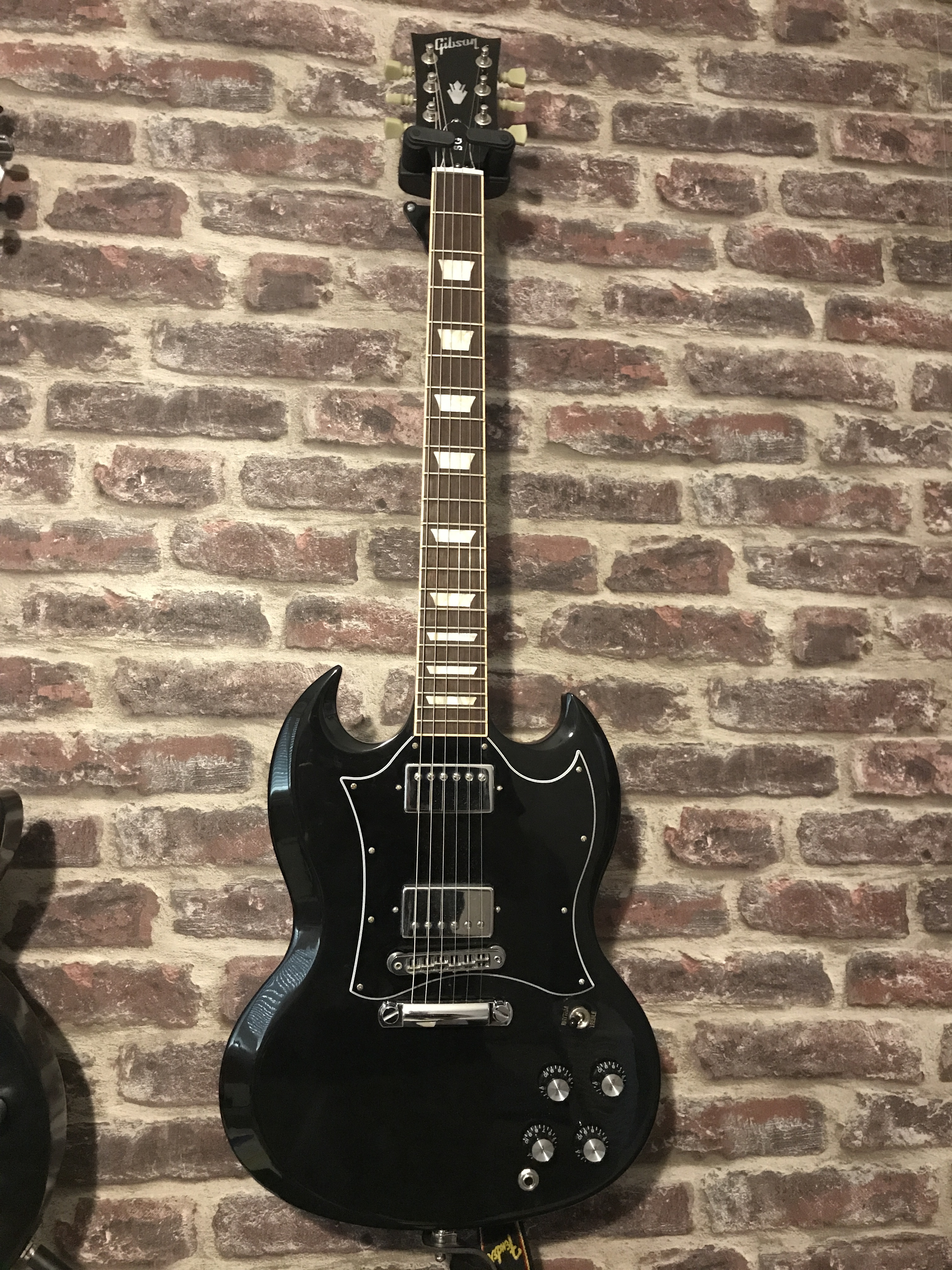 SG Standard 2016 T Gibson SG Standard 2016 T Audiofanzine